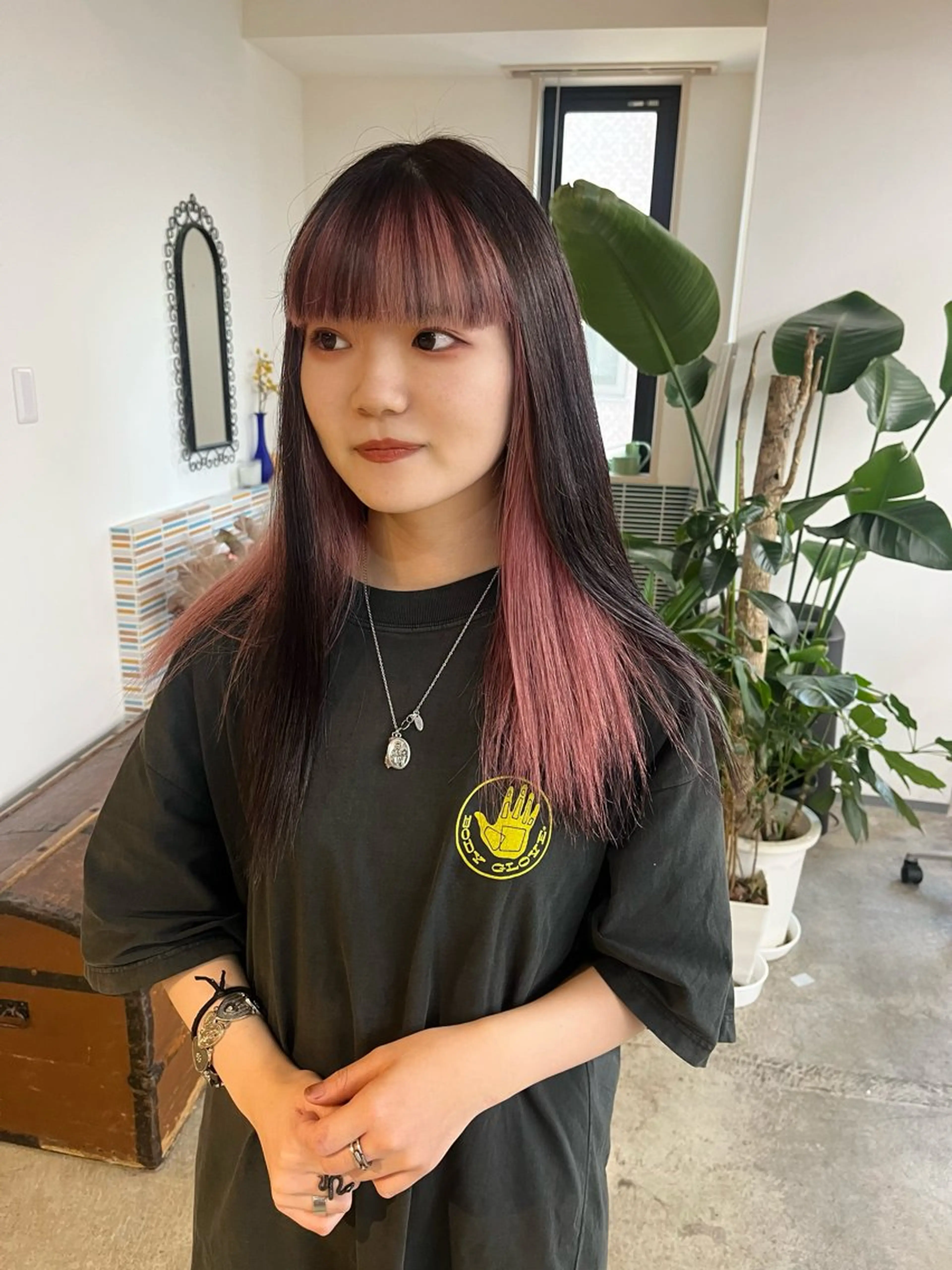 セミロング カラー ブリーチ ピンクカラー シアーピンク カット ヘアカラー トリートメント 🩷ハイトーン透明感 レイヤー🩷ユリカのヘアスタイル