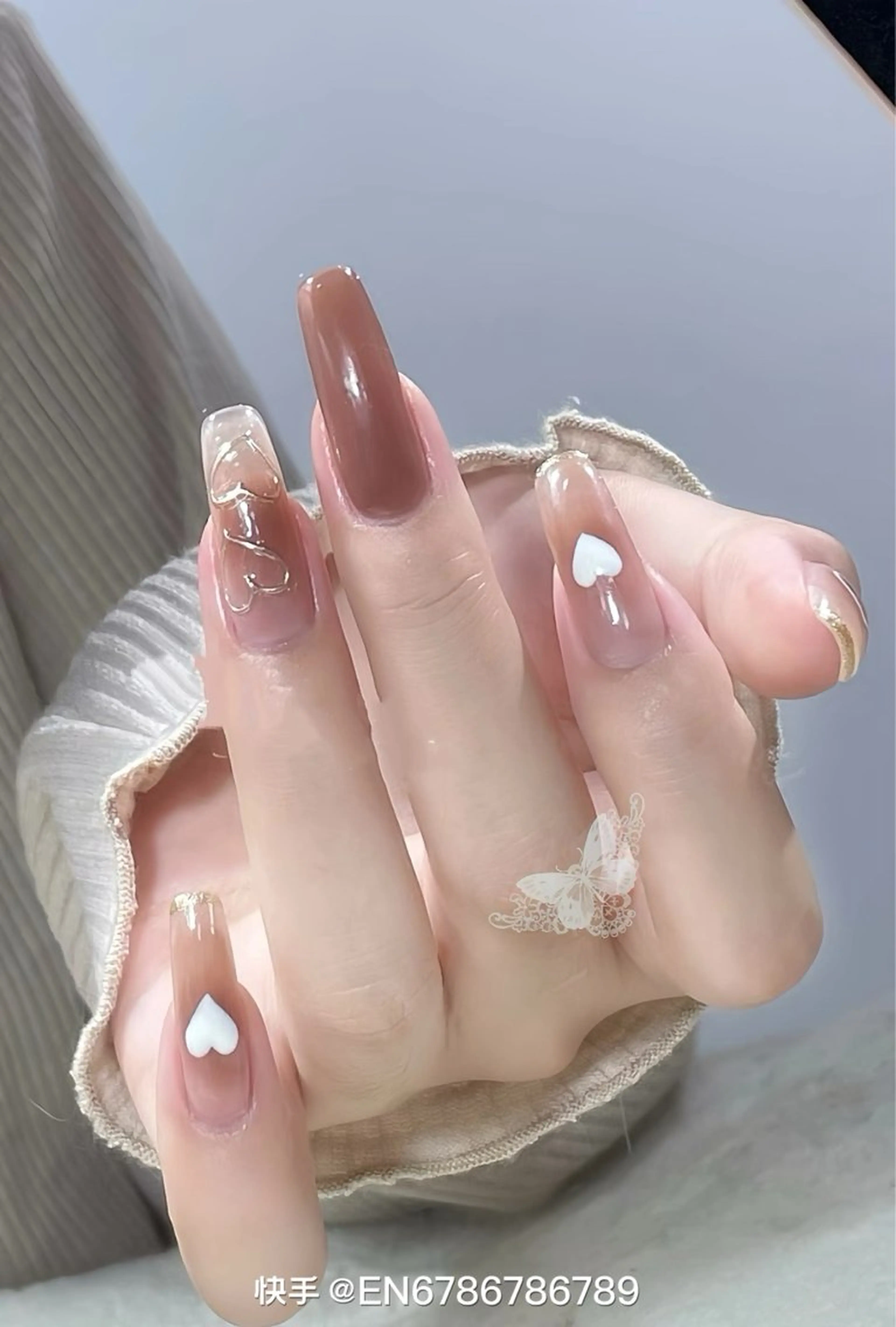 ネイル チークネイル 長さ出し フラワーネイル フレンチネイル ガーリー sun nail池袋 モデル募集のネイルデザイン