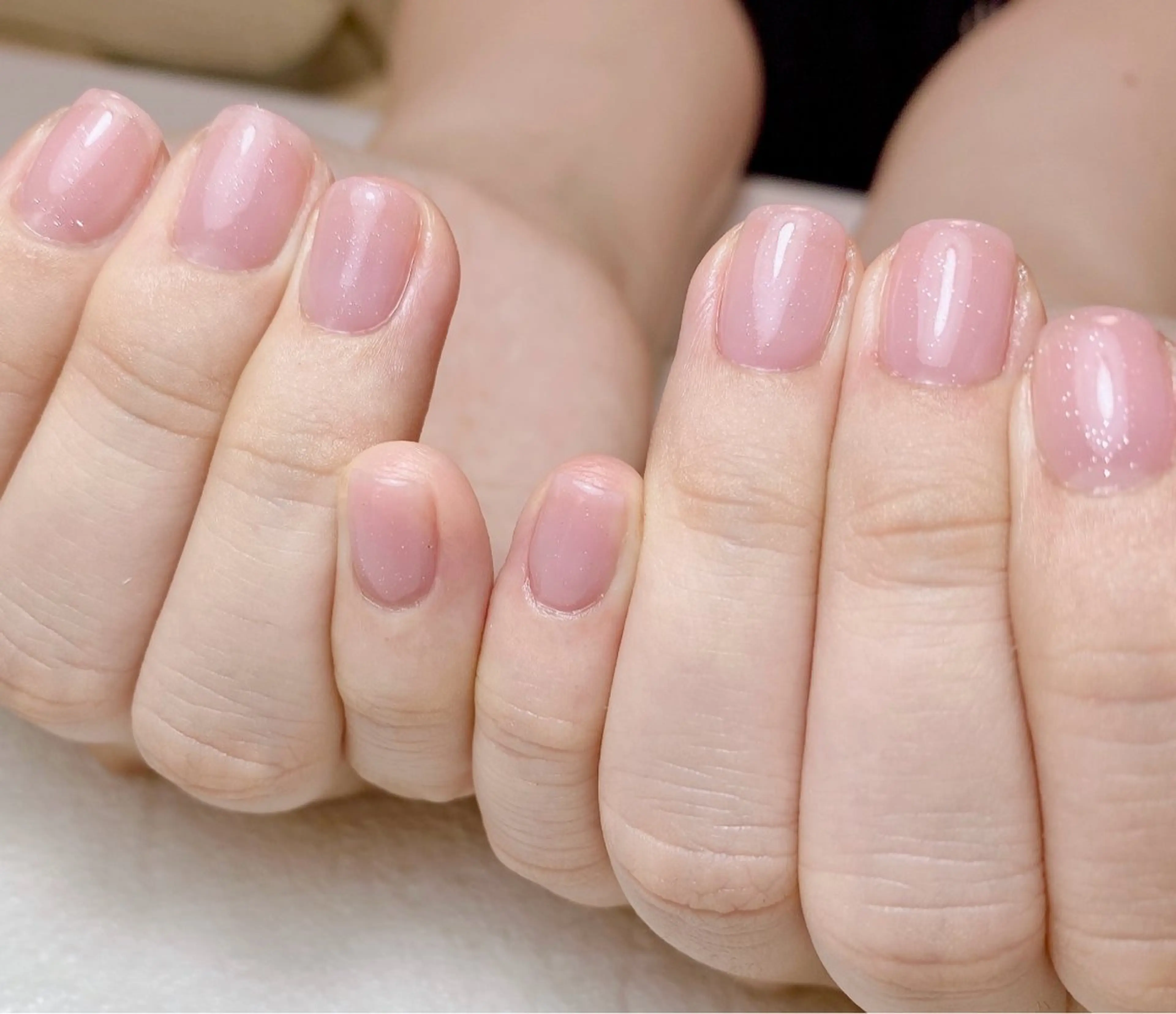 ネイル ラメ(グリッター) オフィスネイル ピンク シンプルネイル ハンドネイル Nail Salon K 🧸美爪育成のネイルデザイン