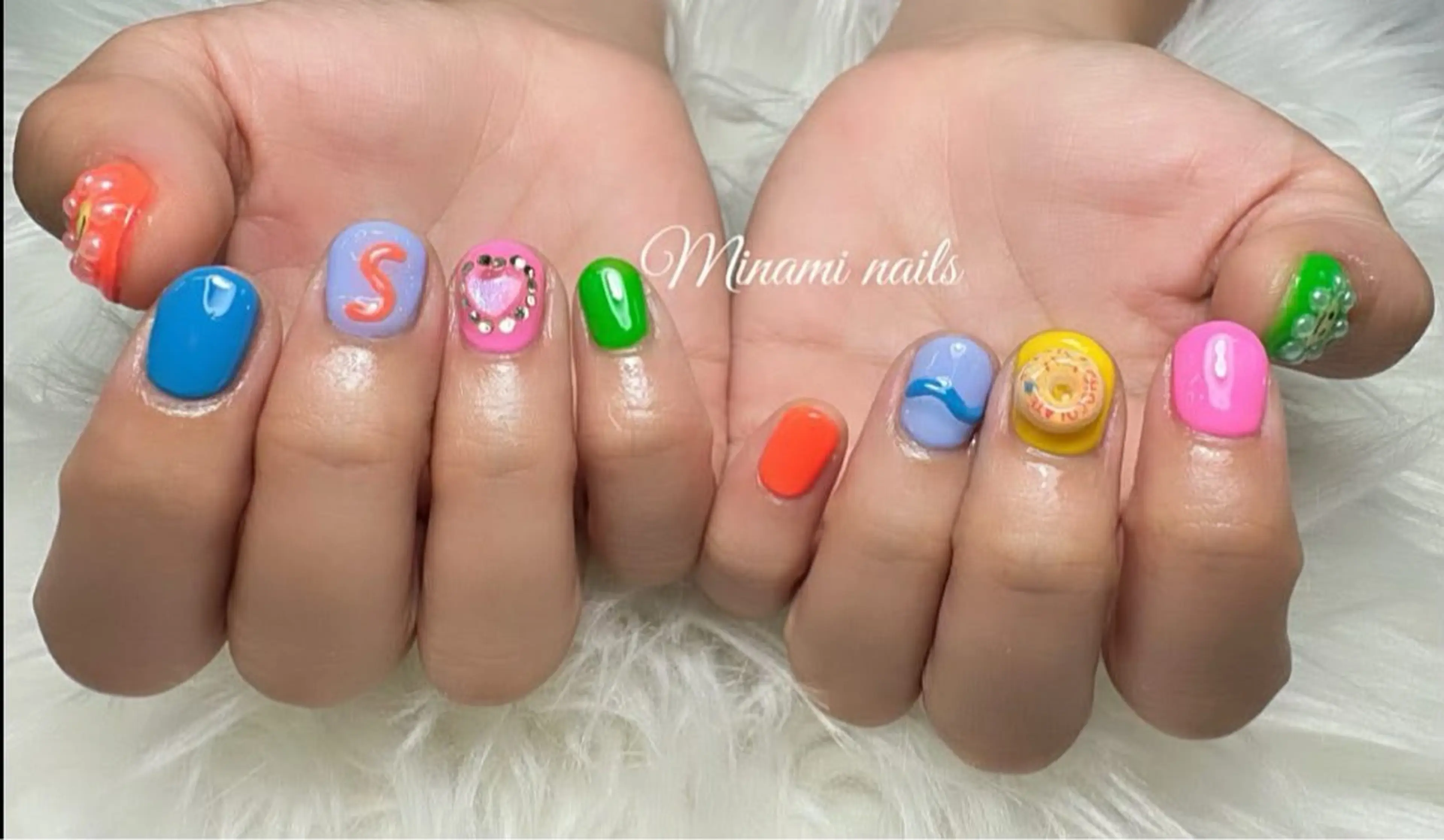 ネイル アートネイル オーロラネイル ガーリー キラキラネイル 韓国ネイル Minami Nailsのネイルデザイン