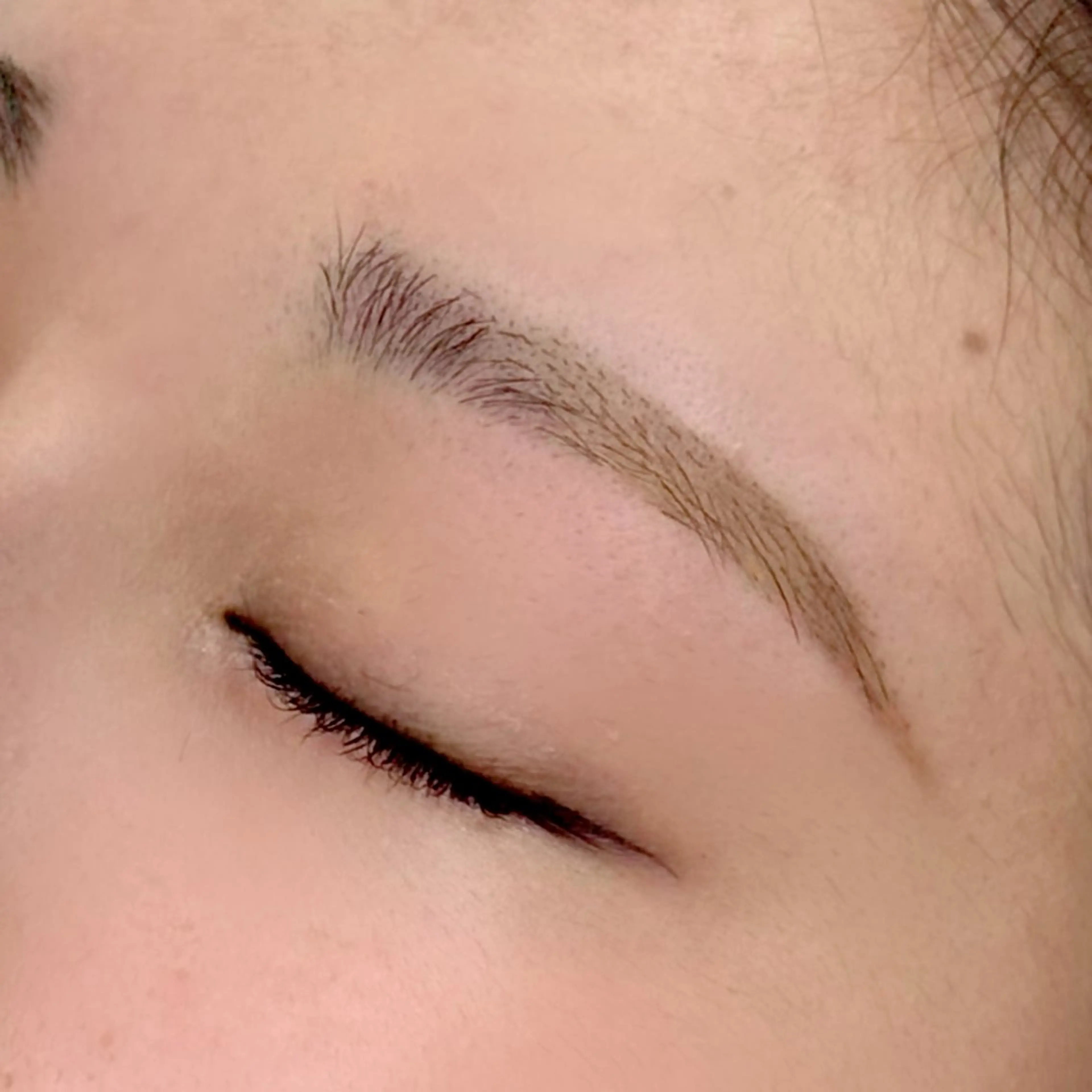 アイブロウ クロダ ワカハのマツエク・マツパデザイン