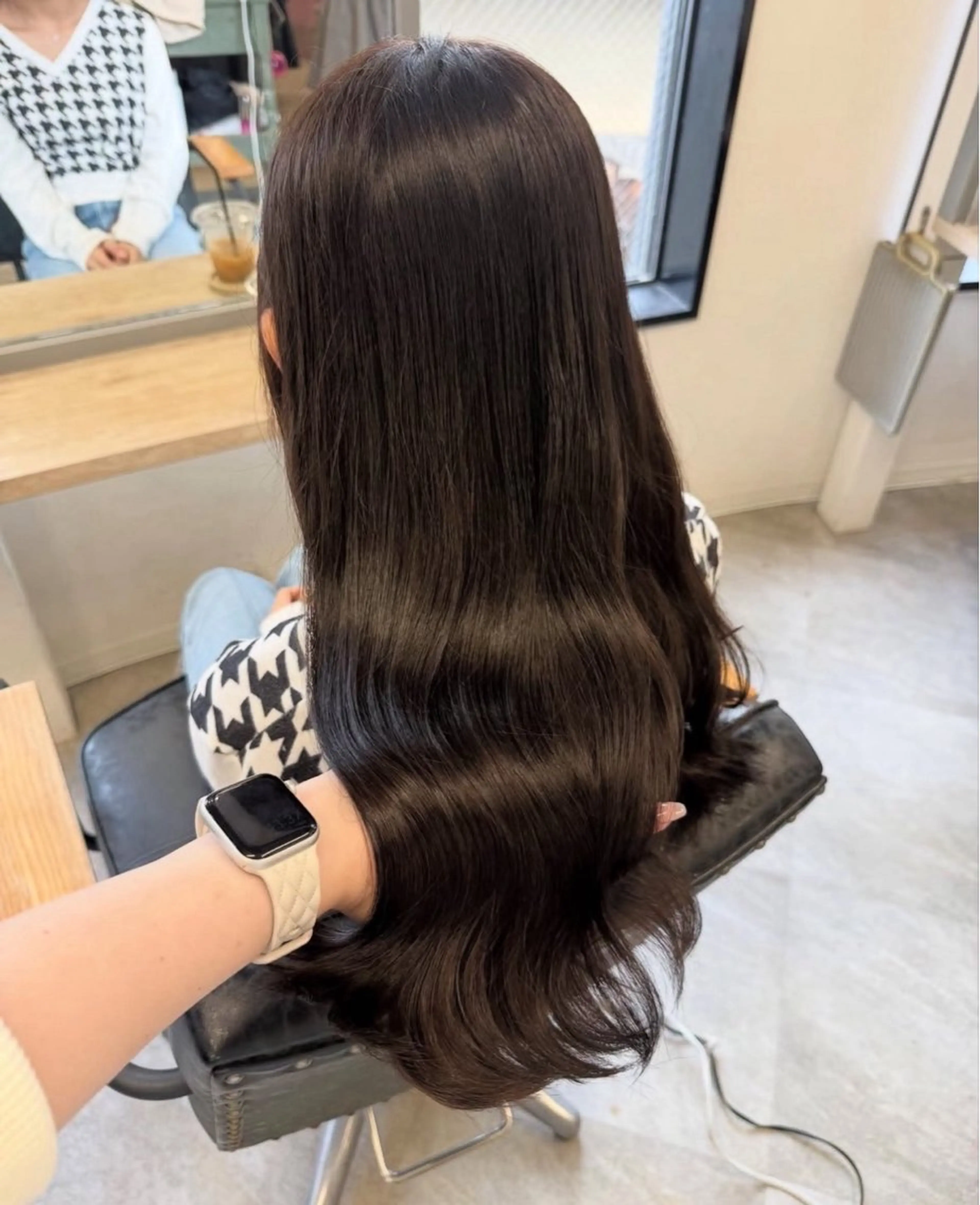 ロング カラー ヘアアレンジ ブラウンカラー チョコレートブラウン カット ヘアカラー トリートメント Himawari♡ 柔らかいカラーのヘアスタイル