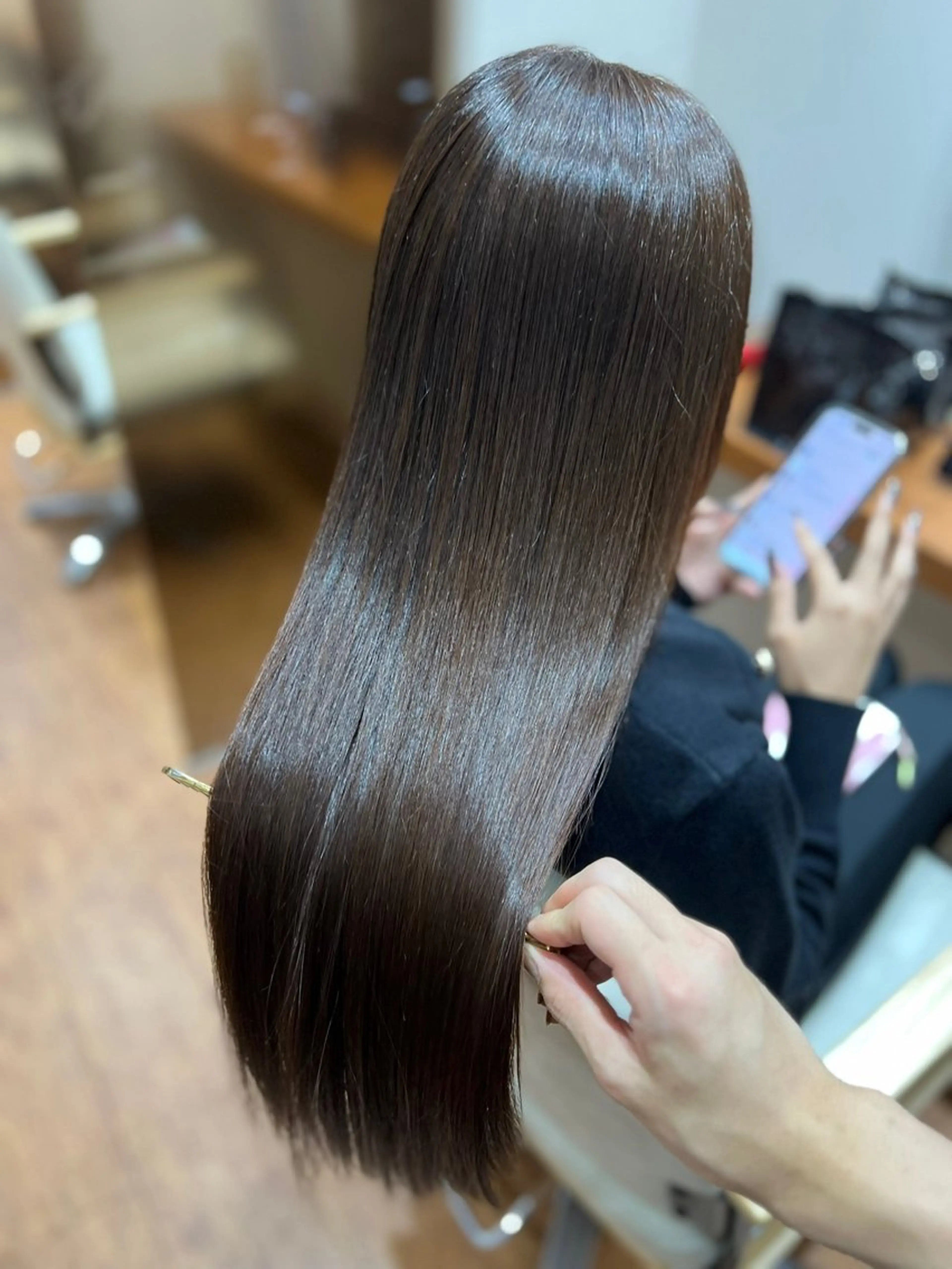 ロング 縮毛矯正 トリートメント カット 縮毛矯正 トリートメント 艶髪/透明感 レイヤー YUKIのヘアスタイル