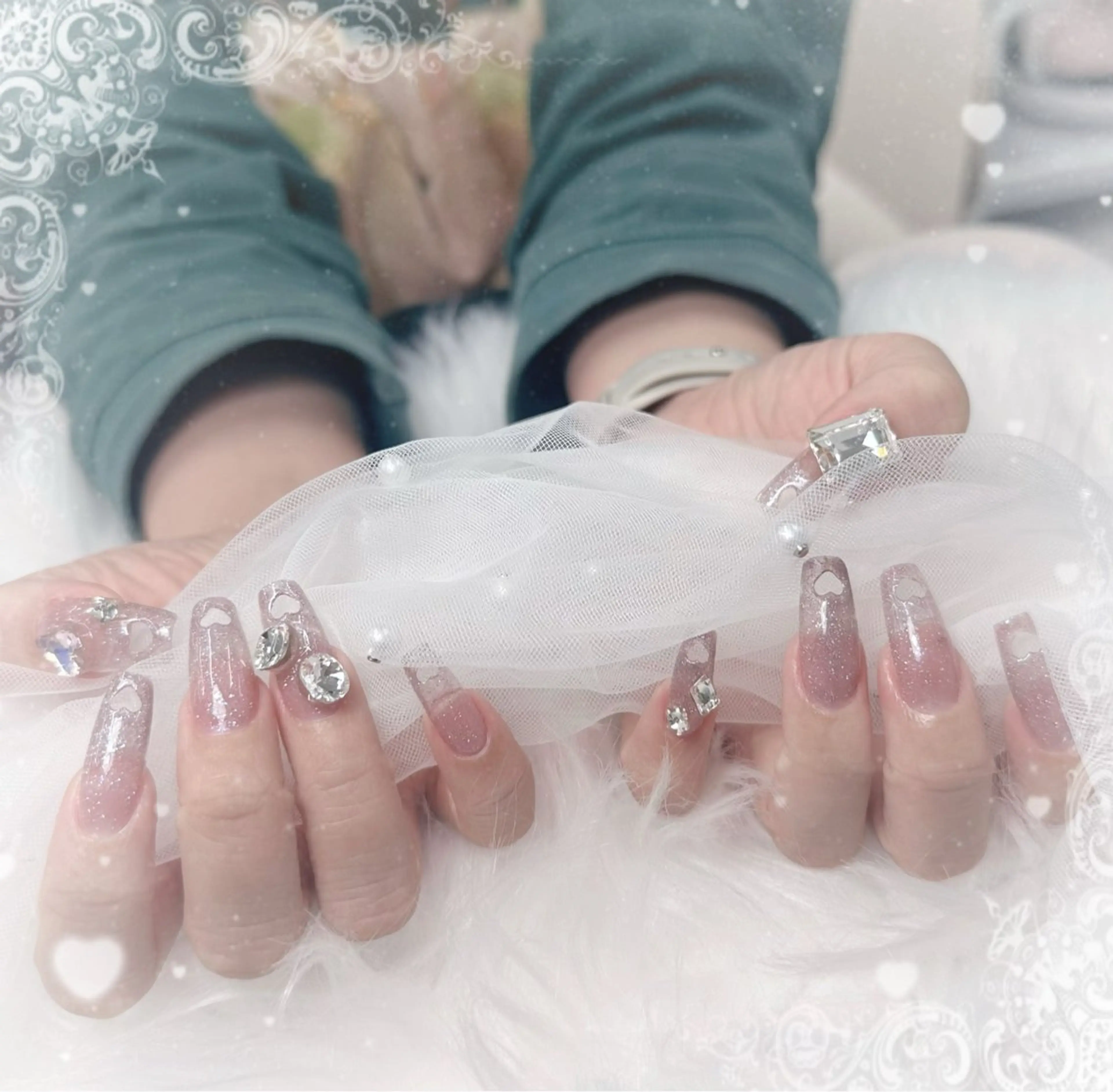 ネイル ハンドネイル 新宿AOI フォルム重視のネイルデザイン