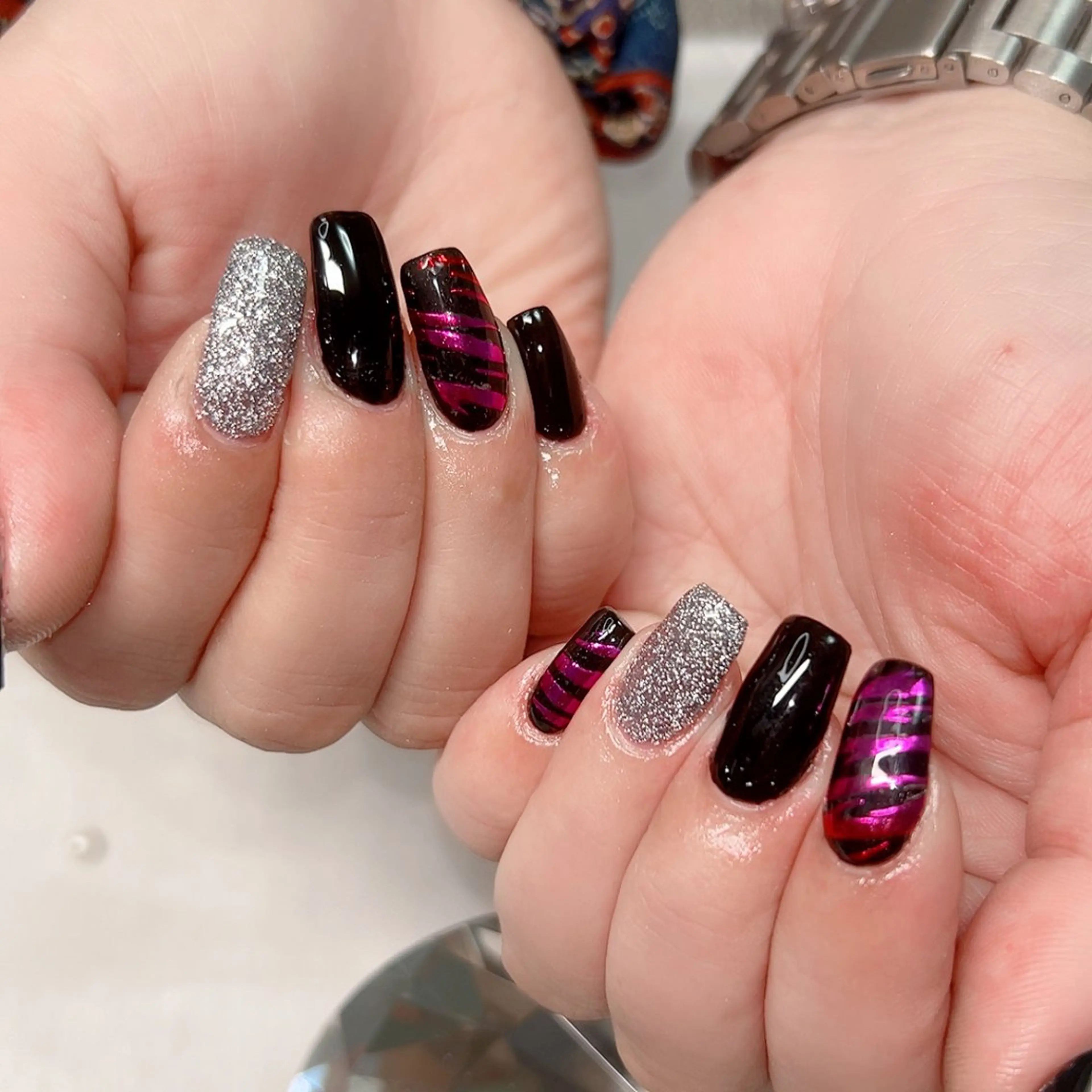 ネイル ボーダー ジェルネイル キラキラネイル マグネットネイル Cute Tips nailのネイルデザイン