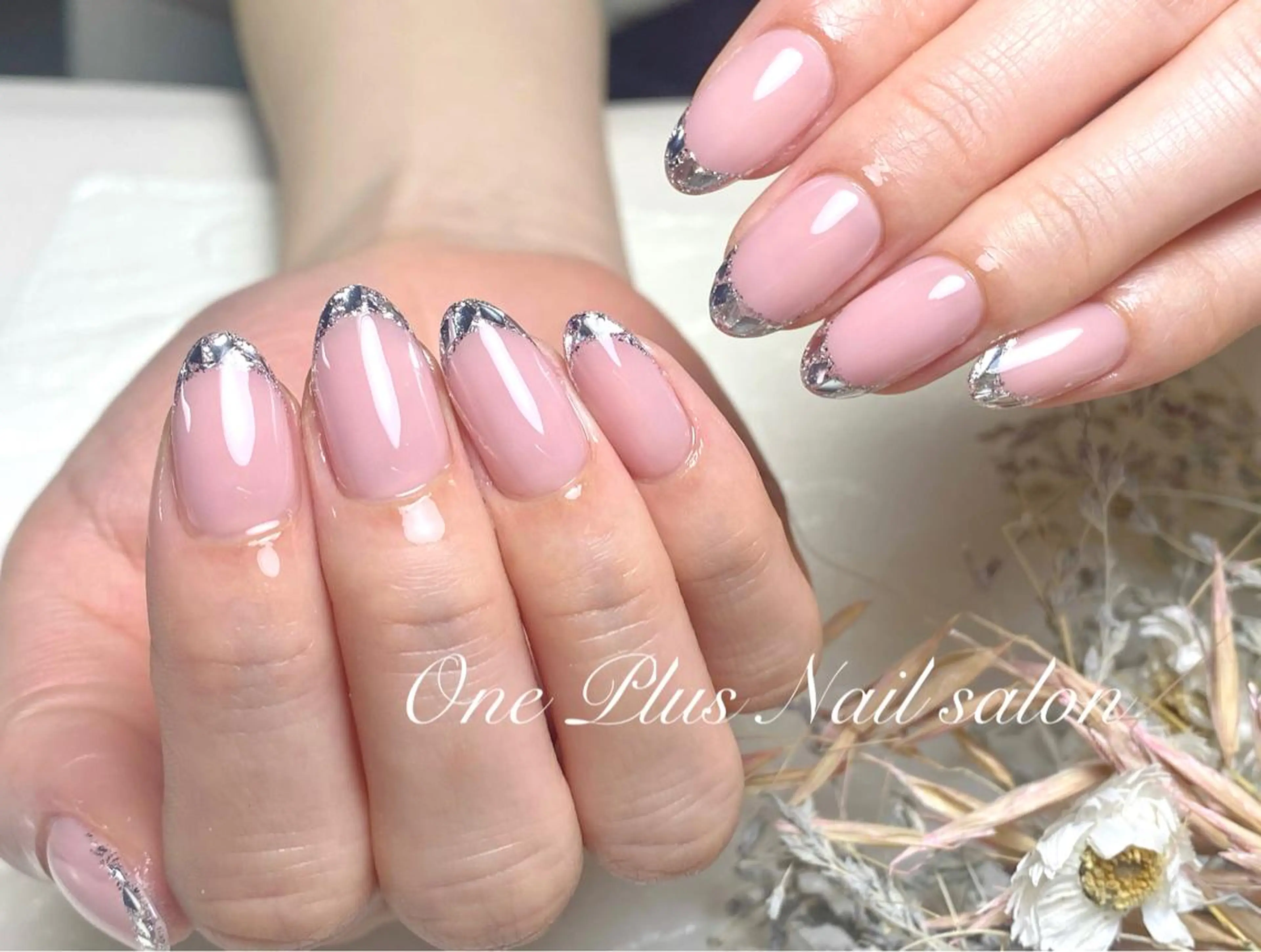 🎀フレンチ+色ベース🎀 オフ・お爪の形整え・甘皮のお手入れ(ドライケア)込みの写真