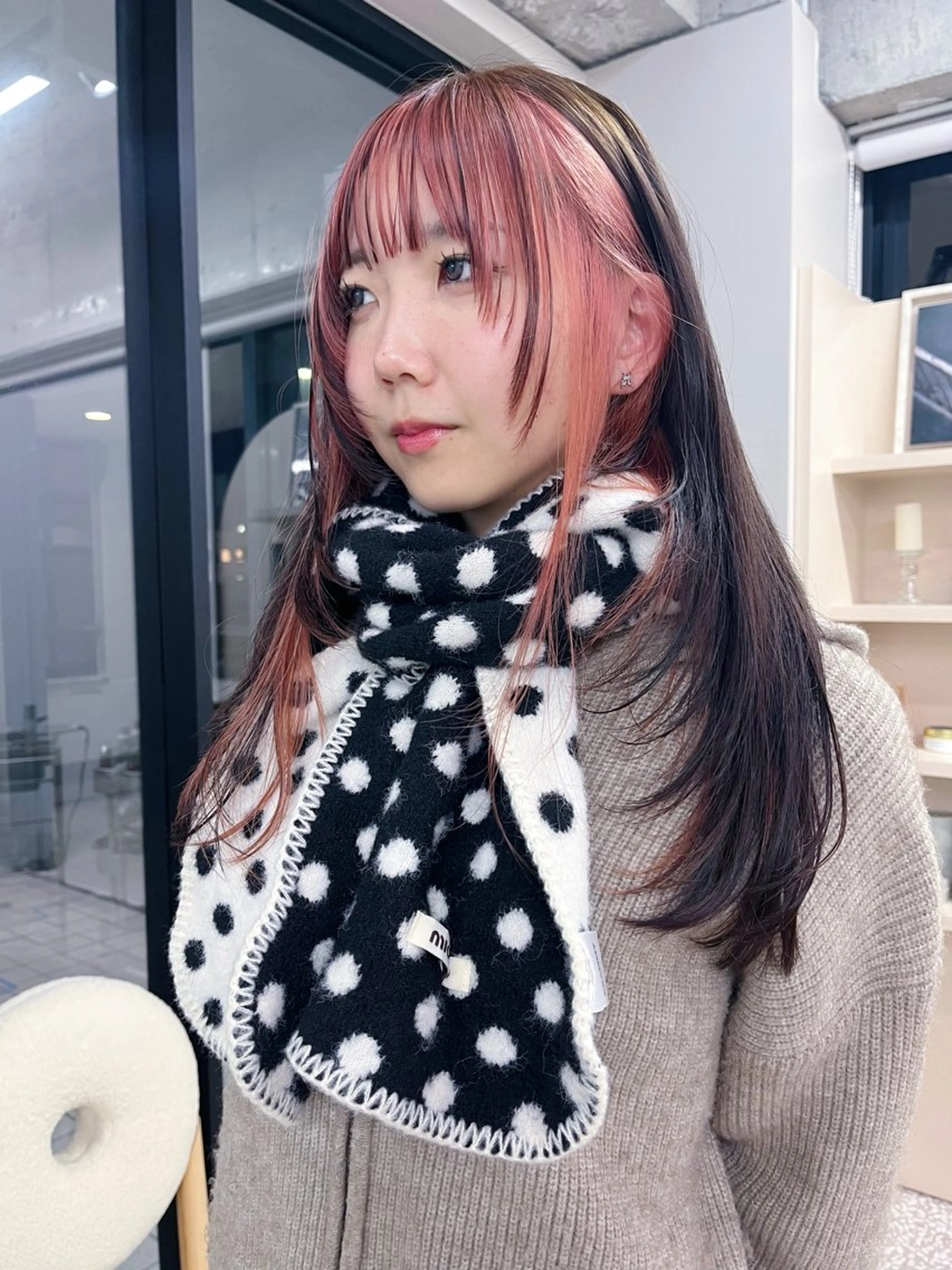 【🍓1日2人限定限定🍓】似合わせカット+インナーカラー+髪質改善トリートメント💞✨【デザインカラー/小顔】の写真