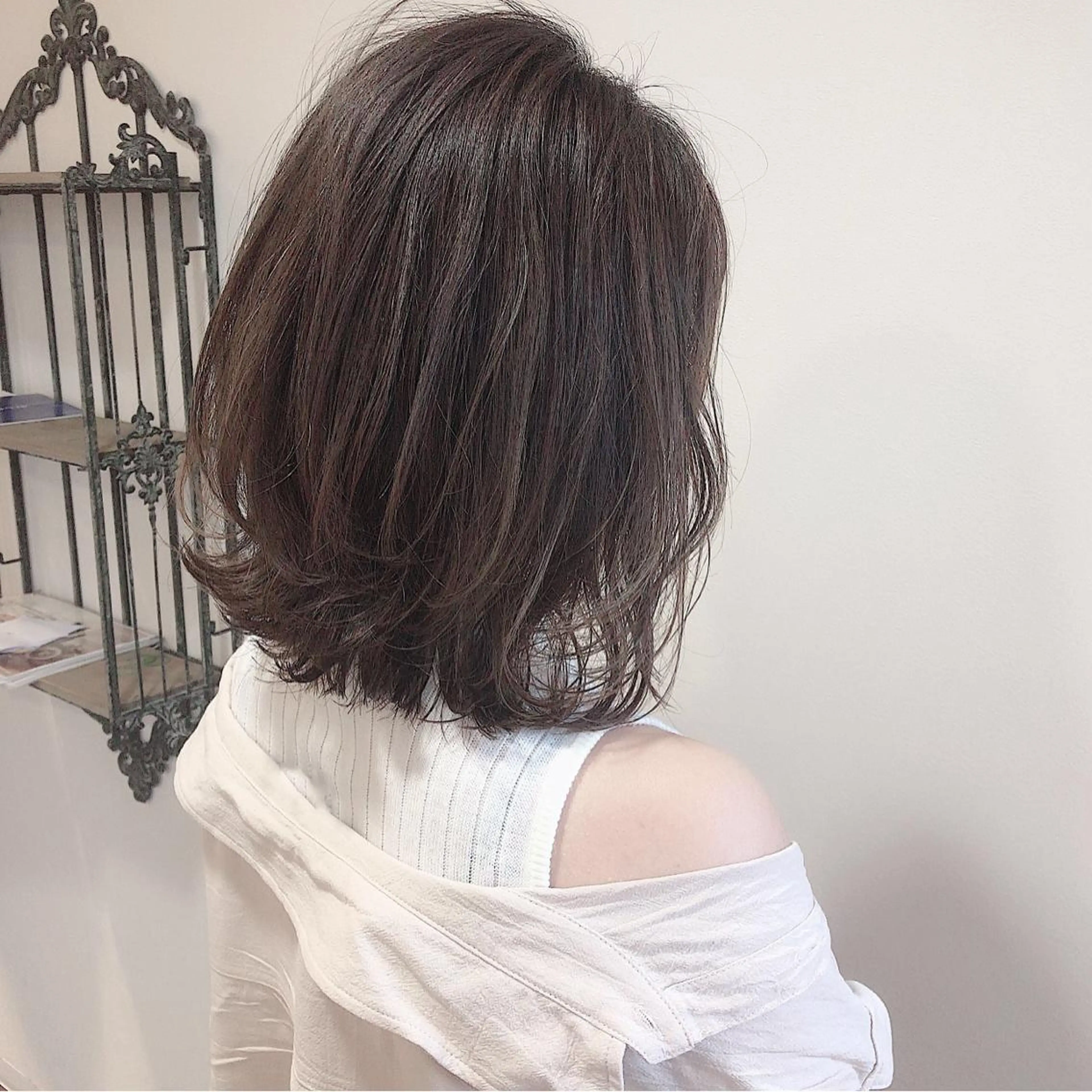 ミディアム カラー ヘアアレンジ ベージュカラー ハイライトカラー ハイライト 小顔カット カット ヘアカラー トリートメント ツヤ髪になりたい方へ 🩷柴田知亜希のヘアスタイル