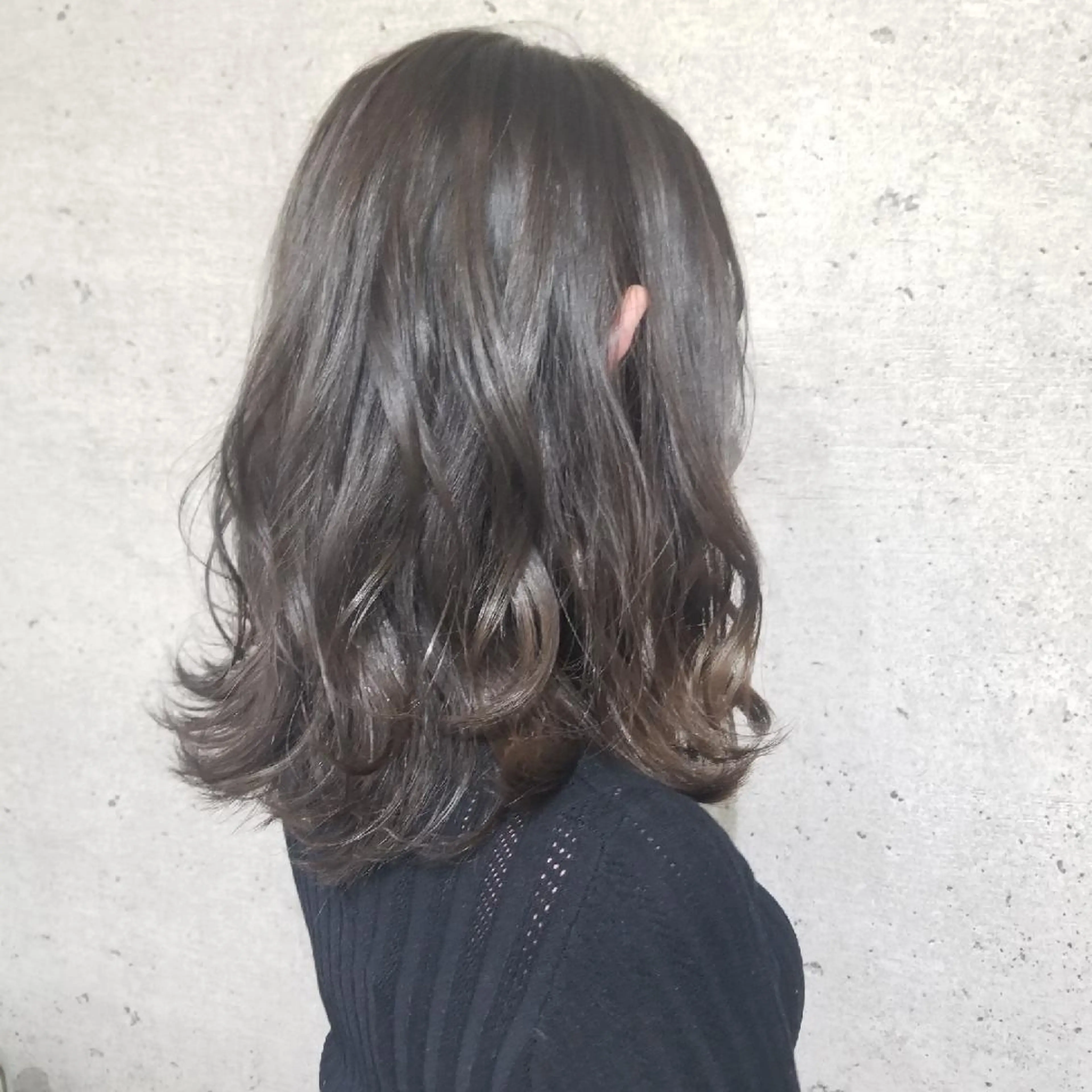 ミディアム Day＆Night所属・Day&Night [店長]Chiakiのヘアスタイル