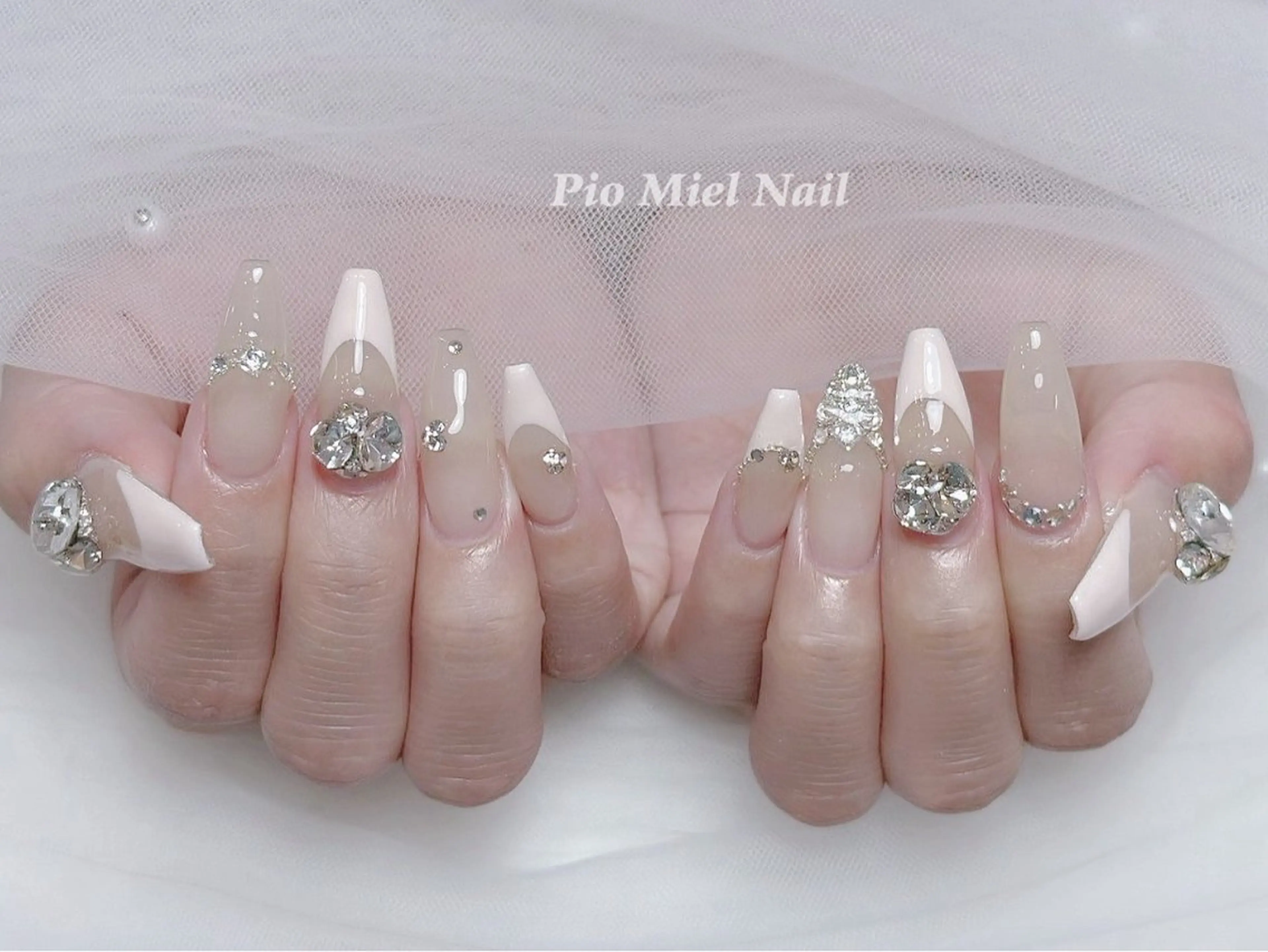 ネイル ハンドネイル HANA 長さだしのネイルデザイン