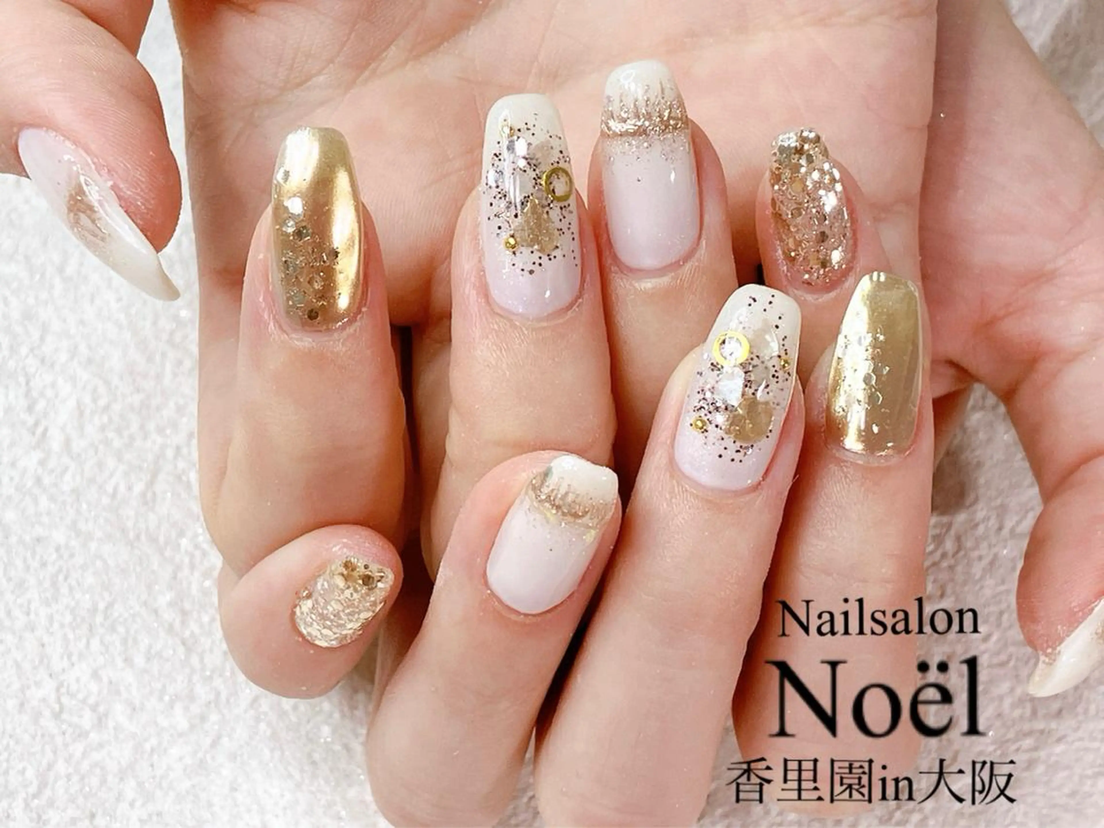 ネイル ミラーネイル ニュアンスネイル Nailsalon ＆Noelのネイルデザイン