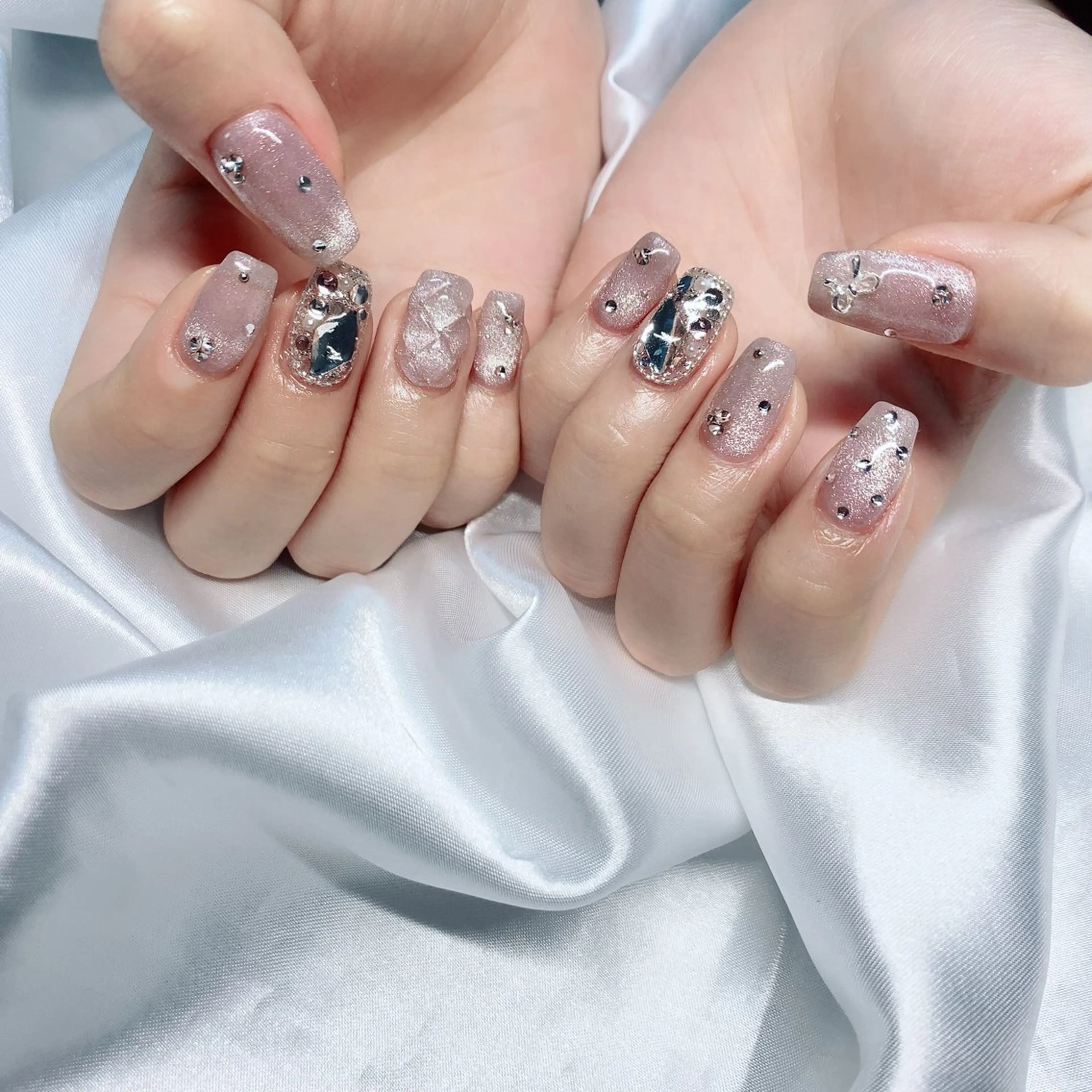 ネイル オーロラネイル フレンチネイル キラキラネイル 韓国ネイル ピンク Lance nailのネイルデザイン