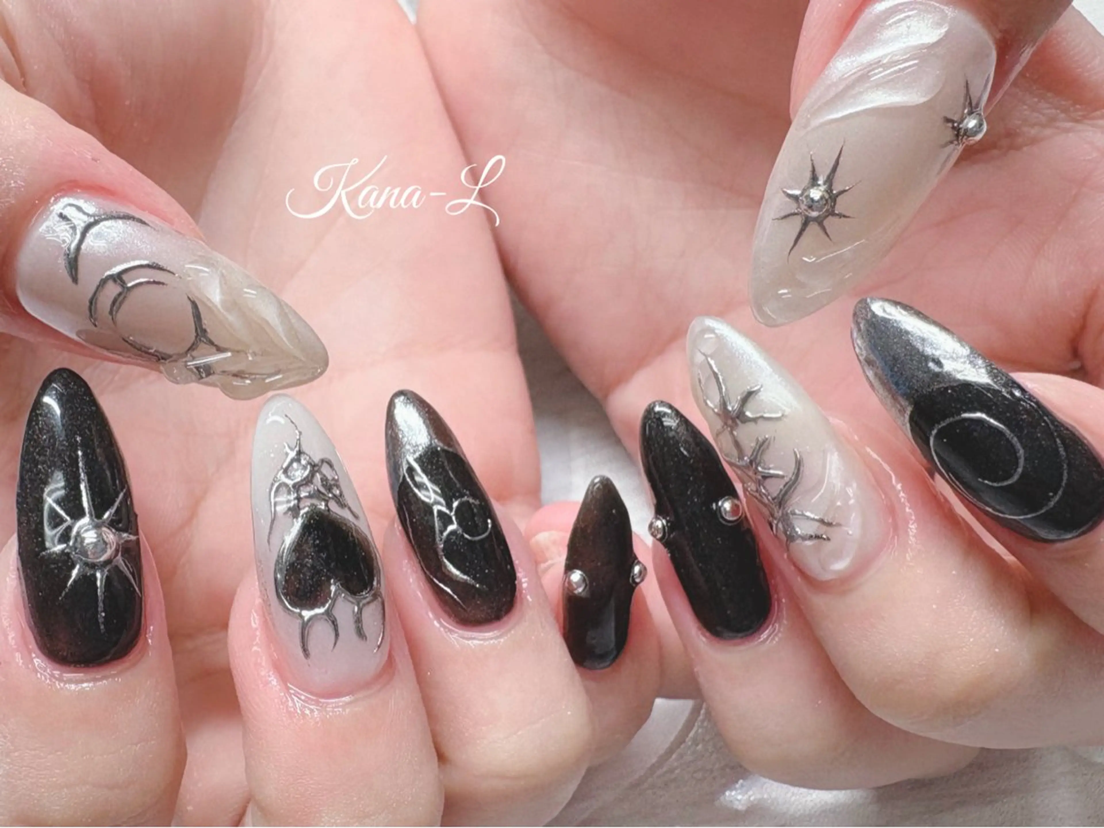 ネイル 芦辺 香奈のネイルデザイン