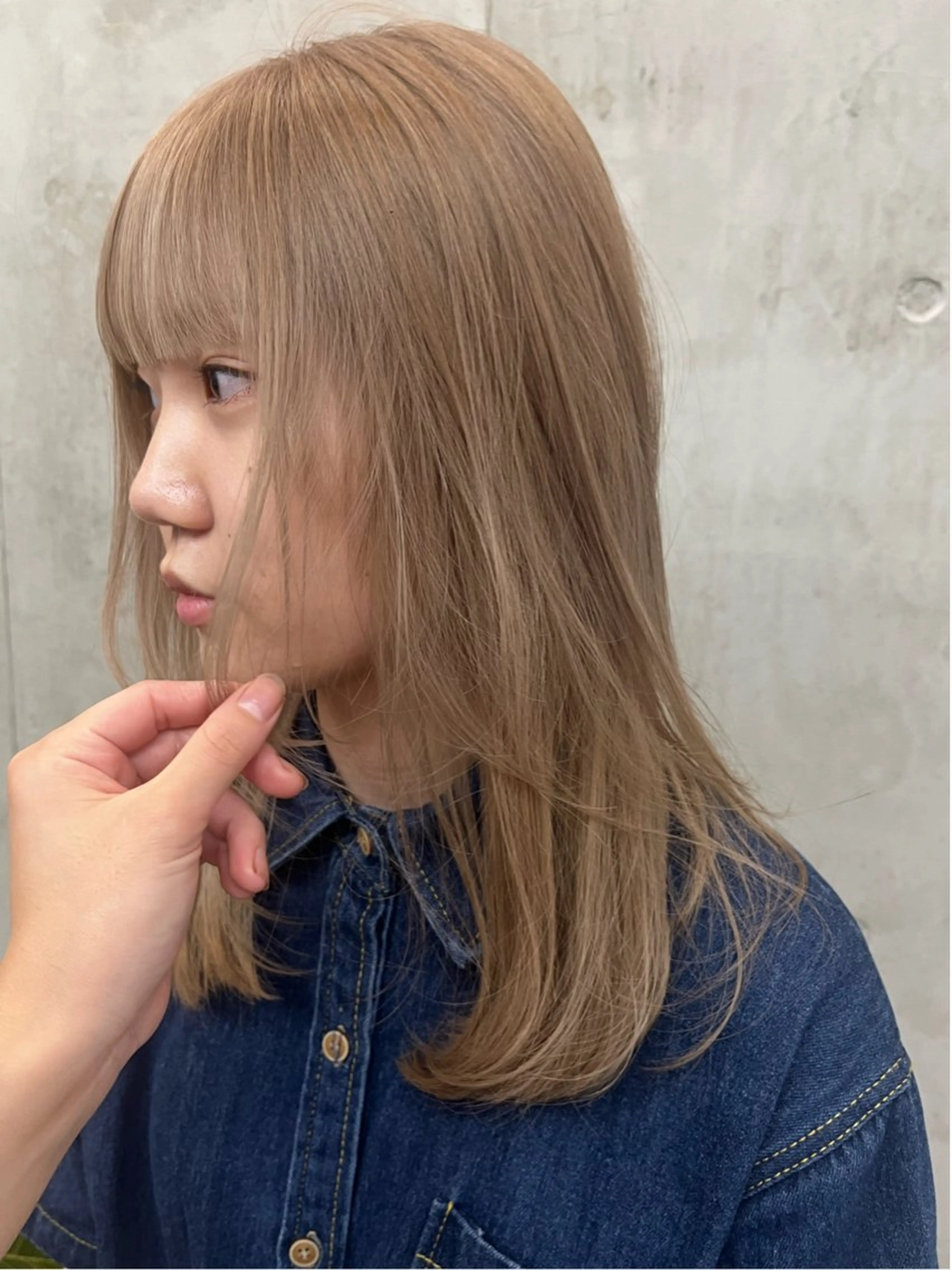 ミディアム カラー ベージュカラー ブリーチ ケアブリーチ 透明感カラー ダブルカラー 🤎𝐌𝐚𝐨⌇ お悩み解決美容師🤎のヘアスタイル