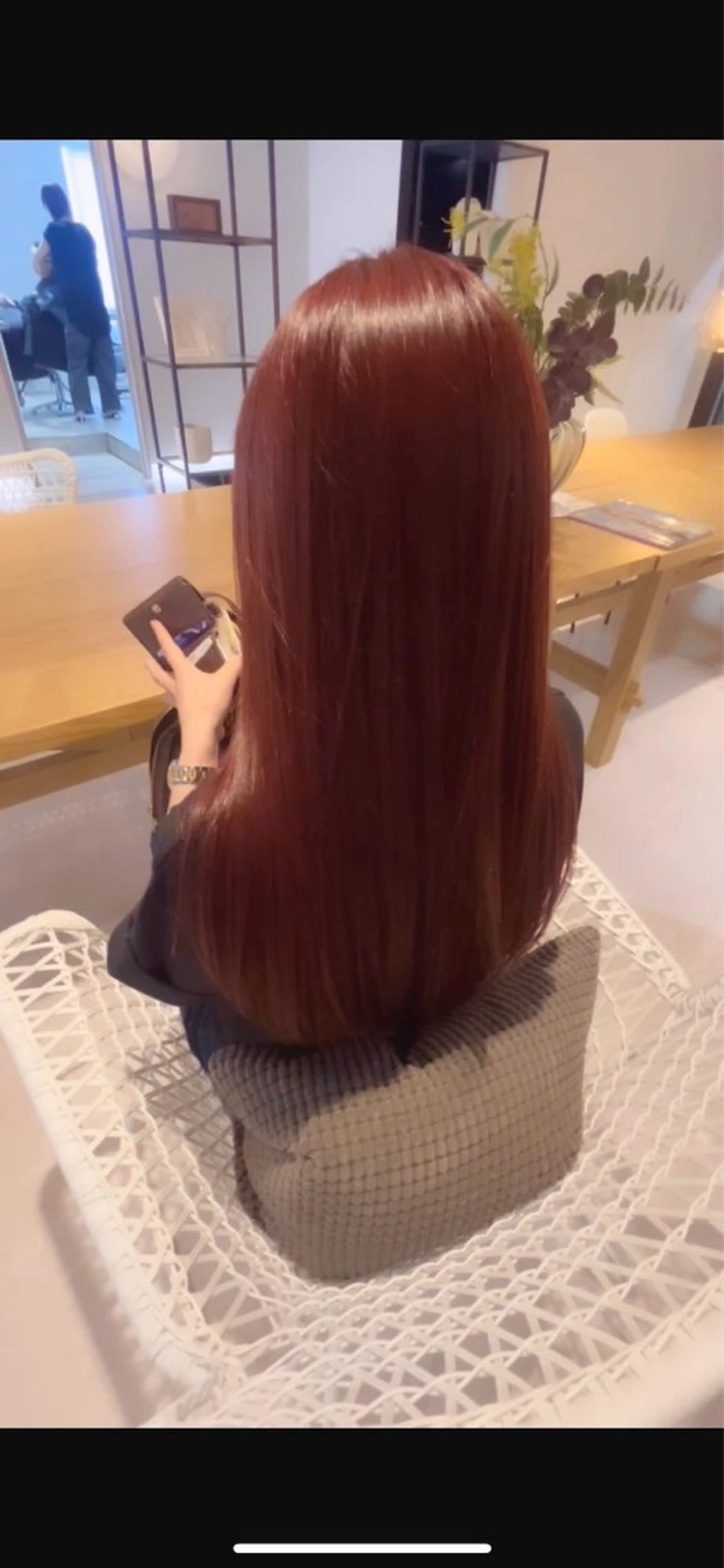 カラー ニトウ レイナのヘアスタイル