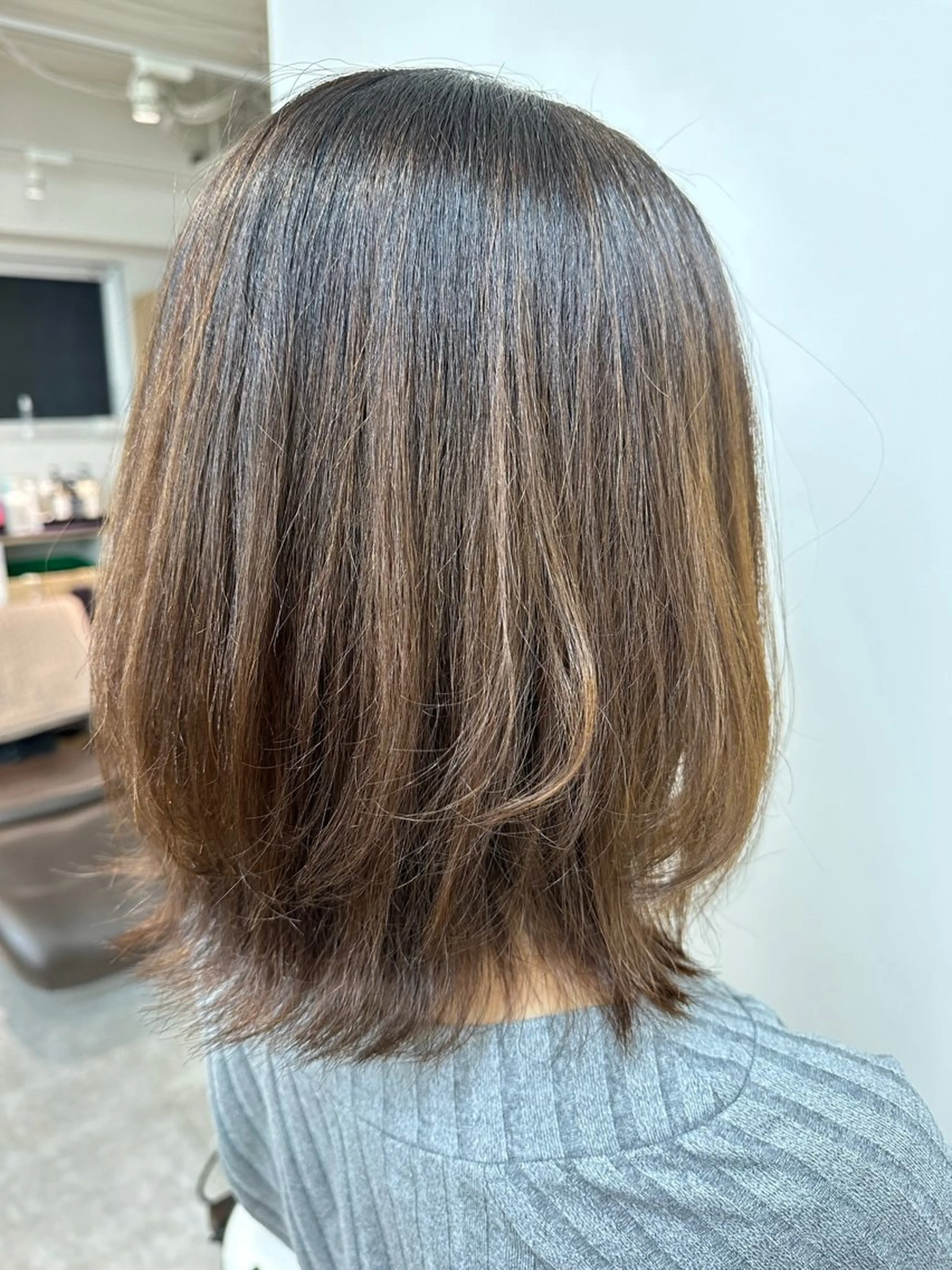 ミディアム 齊藤 来美のヘアスタイル