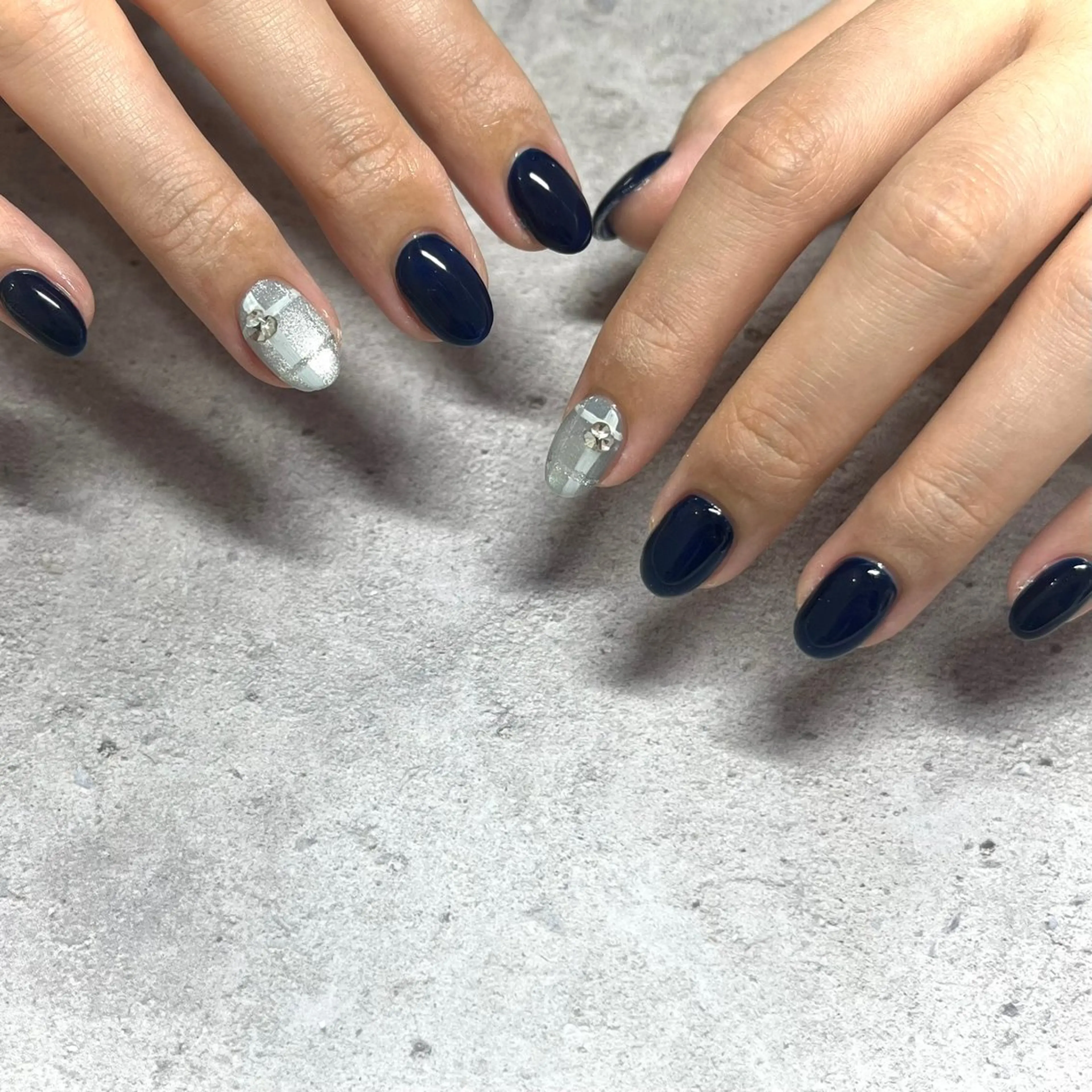 ネイル y's beauty 梅田店所属・桑島 莉亜のネイルデザイン