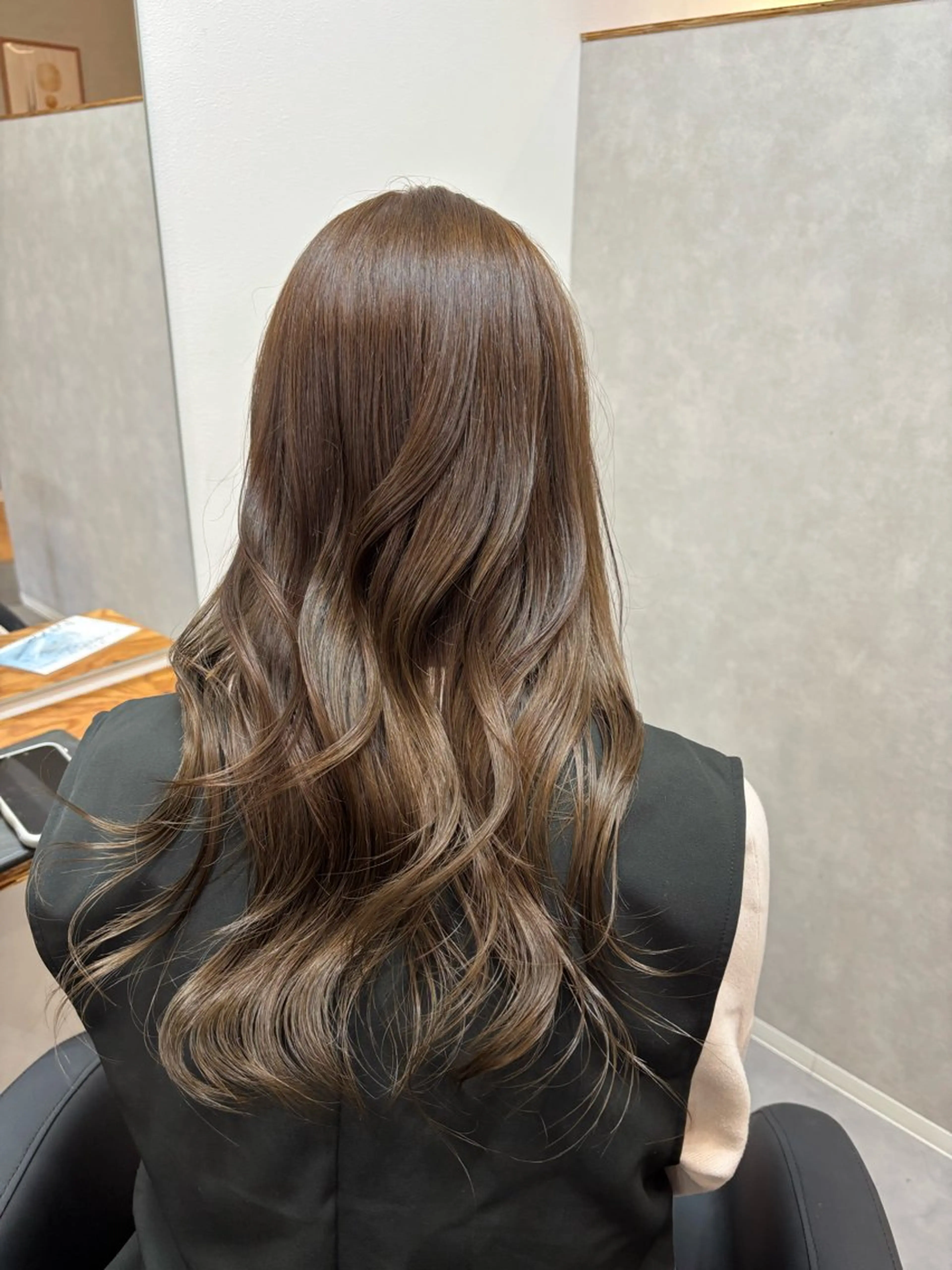 カラー 豊橋ブリーチ/似合わ せカット/SHIHOのヘアスタイル