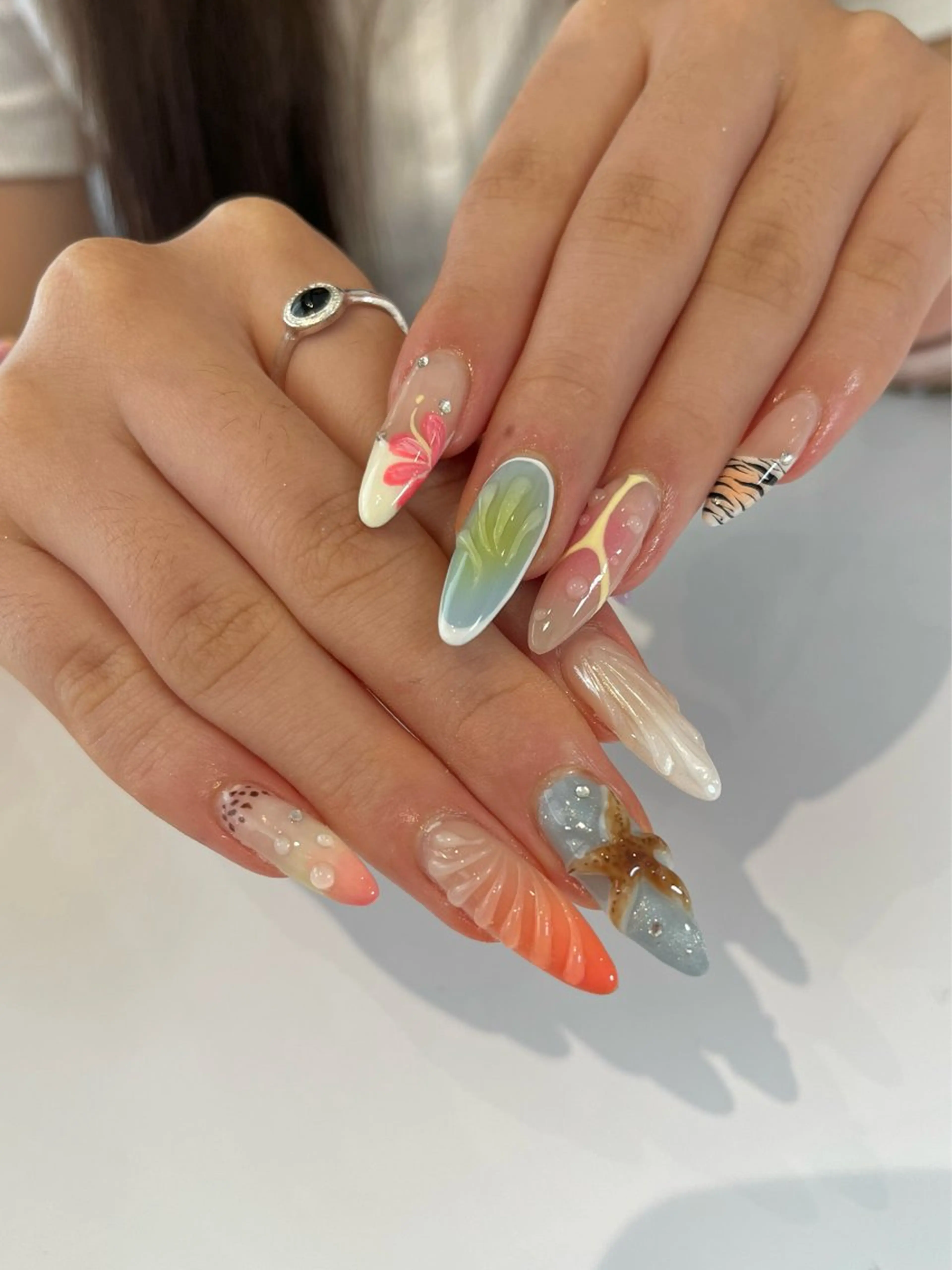 ネイル 夏ネイル ハンドネイル ballie／小野原 なつみのネイルデザイン