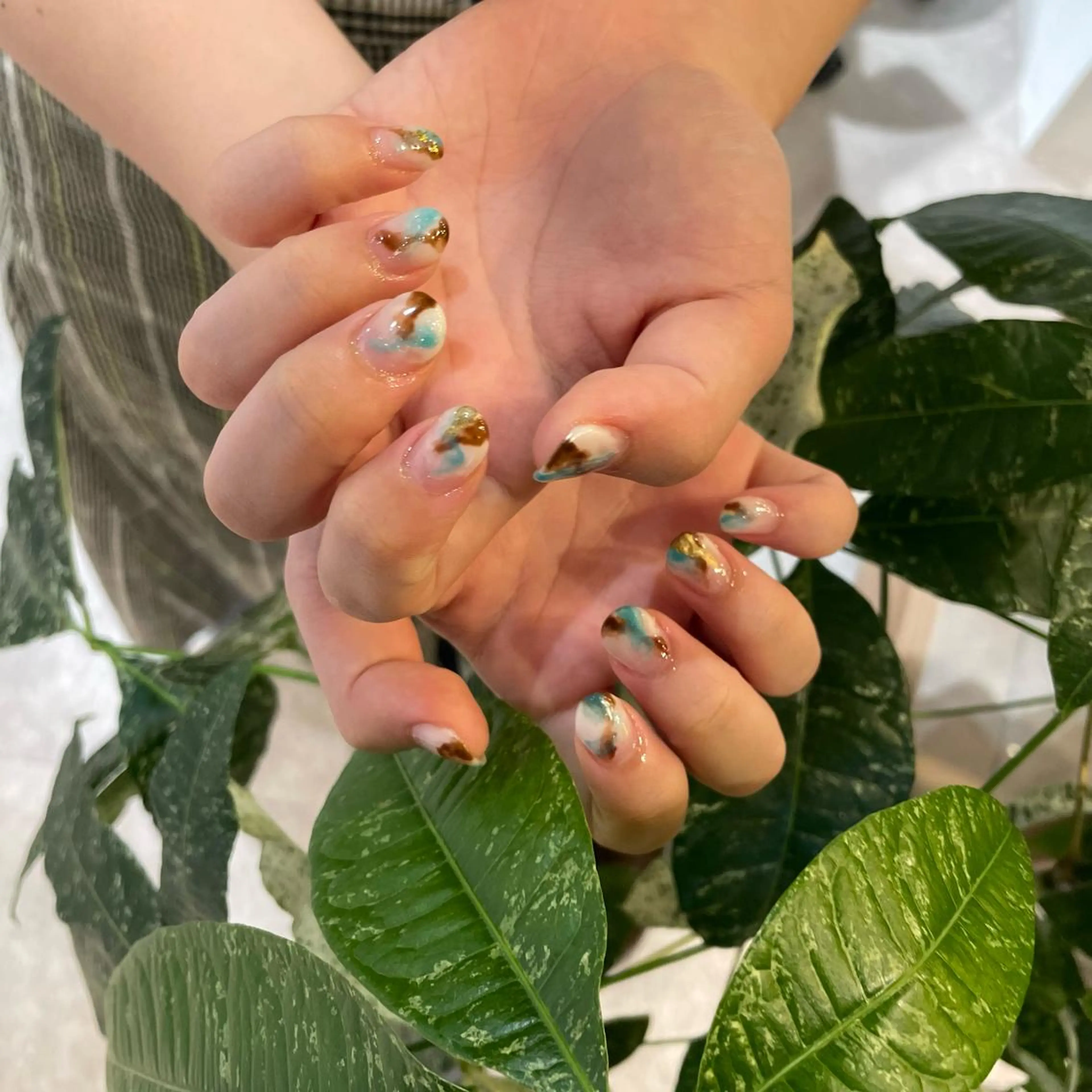 ネイル ブラウン ハンドネイル ハイトーン🦄ネイル 💞のぶちのネイルデザイン