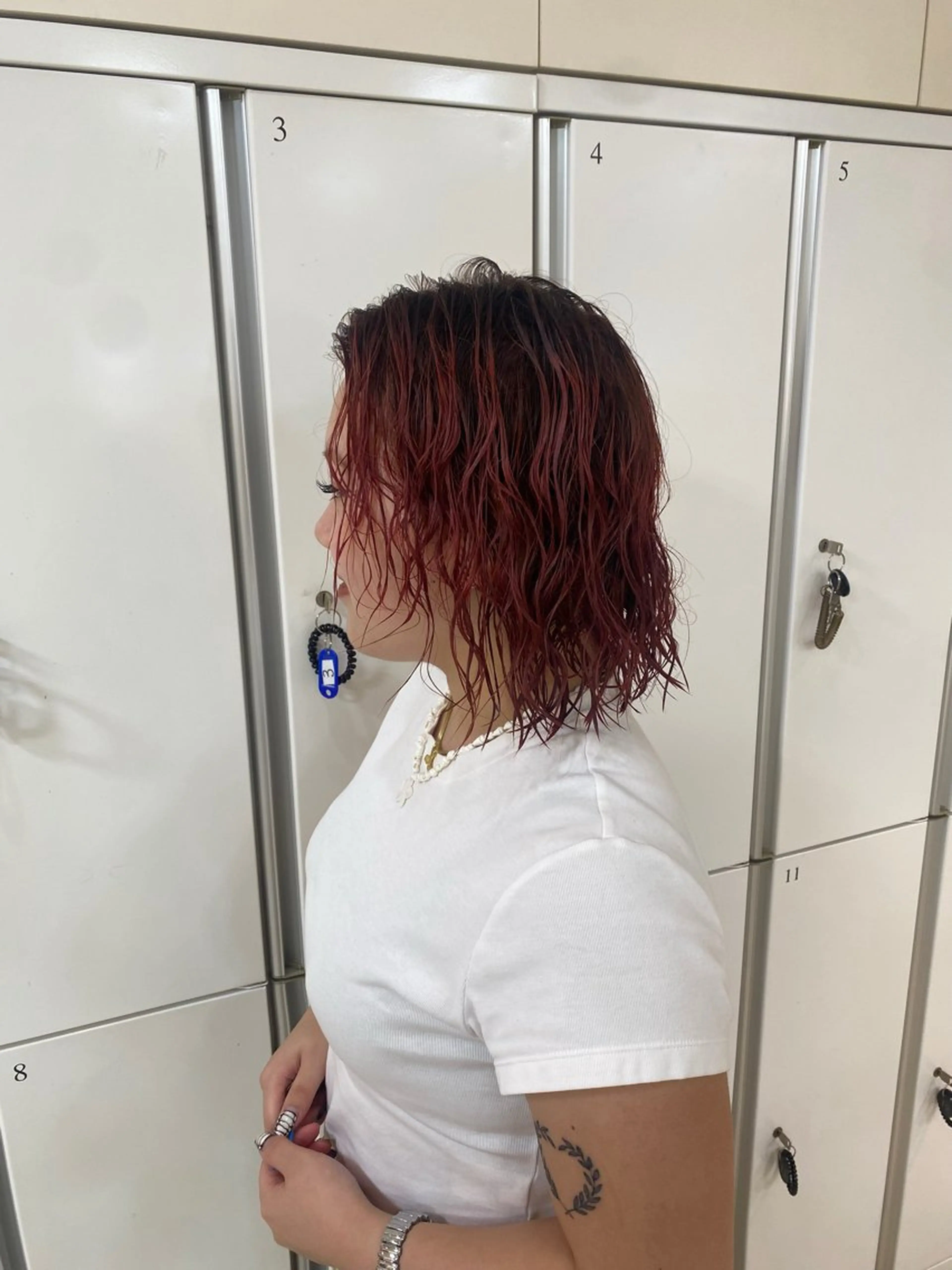 ミディアム ミディアムパーマ 顔まわりレイヤー 顔周りカット 外国人風カラー ハイライト カット ヘアカラー パーマ エクステ CREA渋沢 モデル募集🌺アイナのヘアスタイル