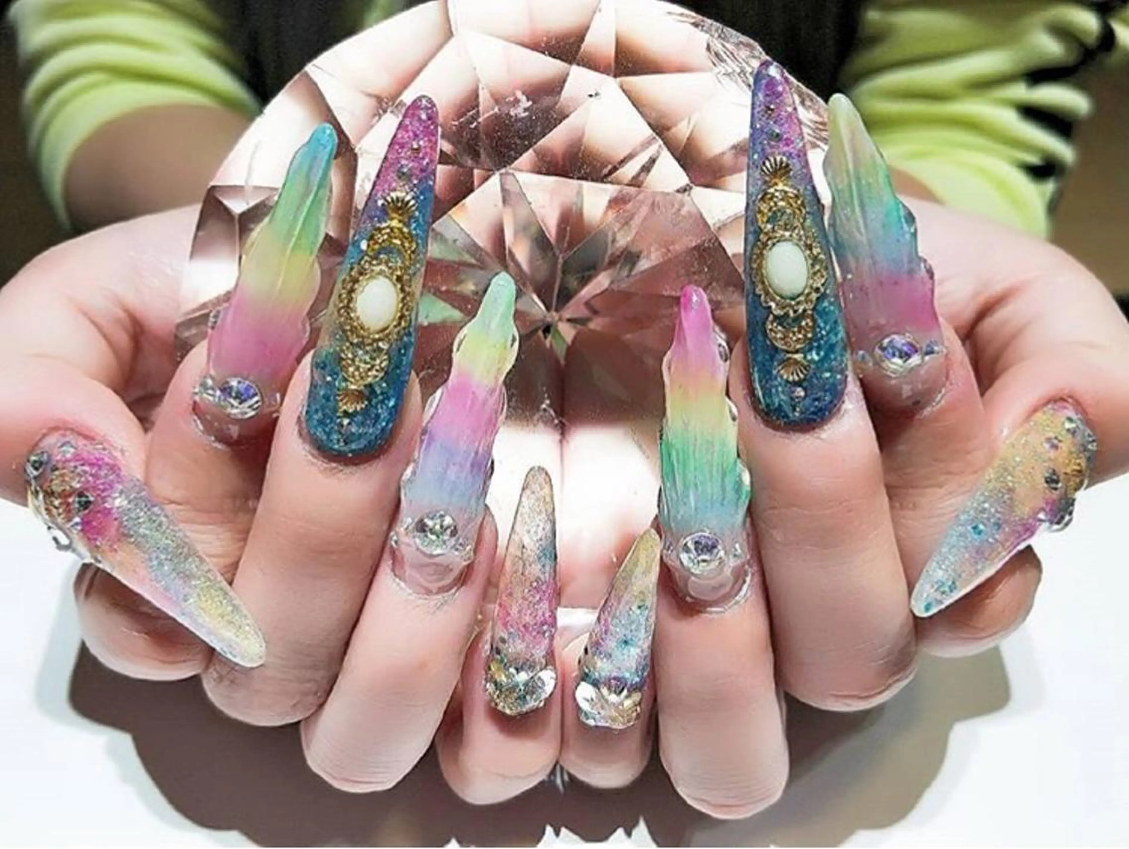 ネイル ロングネイル YUN 💅のネイルデザイン