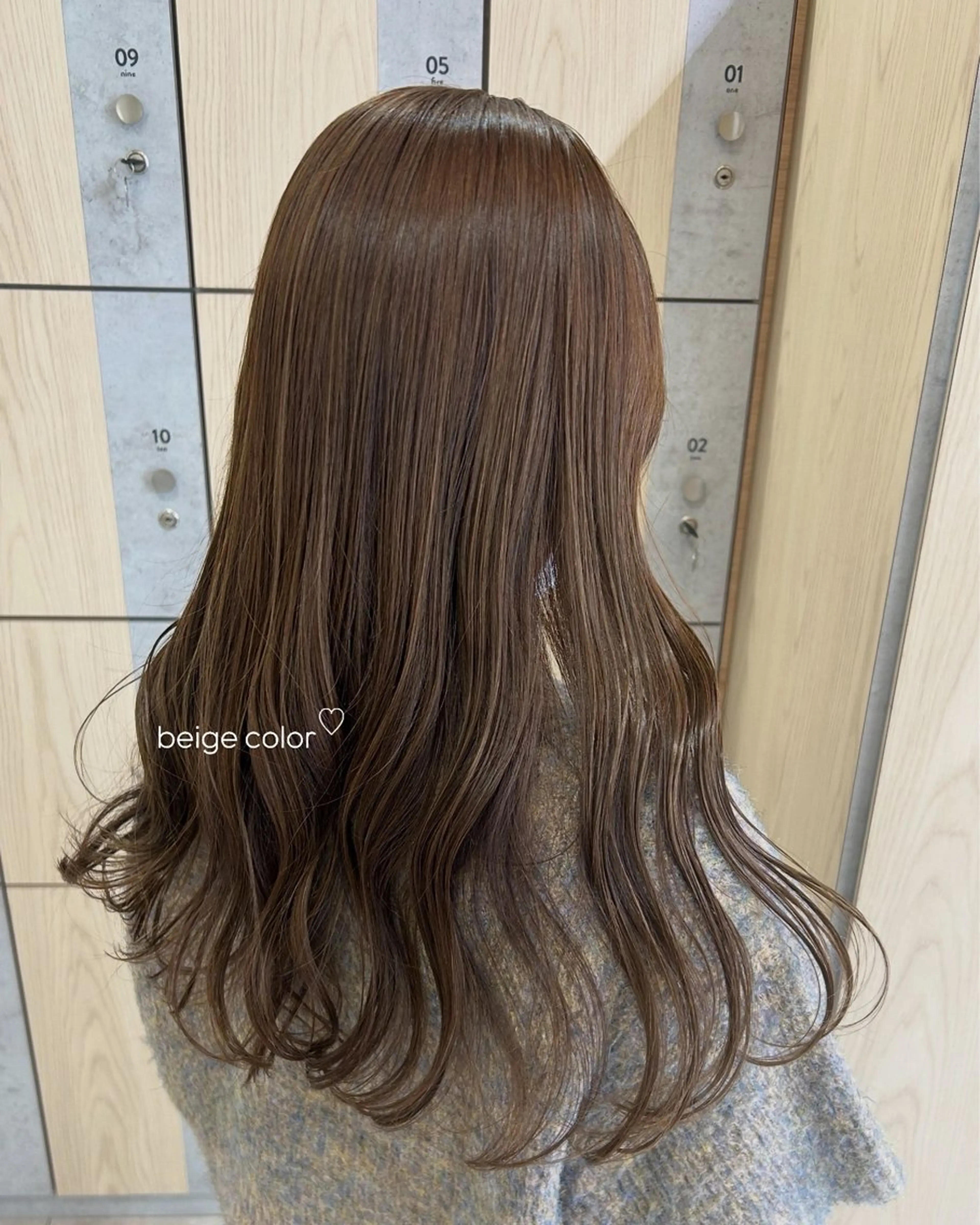 ロング カラー ベージュカラー 透明感カラー カット ヘアカラー SAKINO． ベージュカラーのヘアスタイル