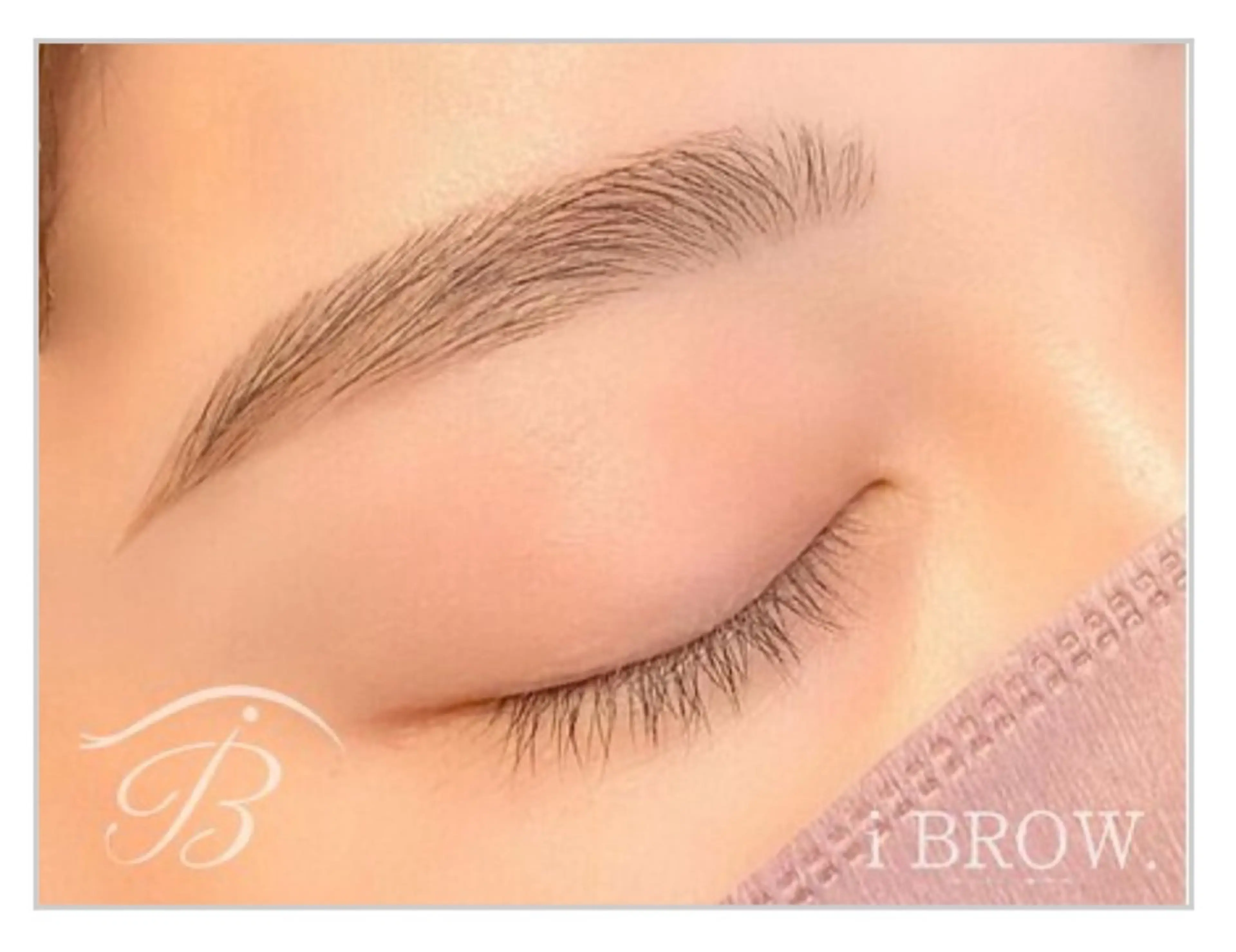 アイブロウ 森山 奈保子の眉毛・アイブロウイメージ