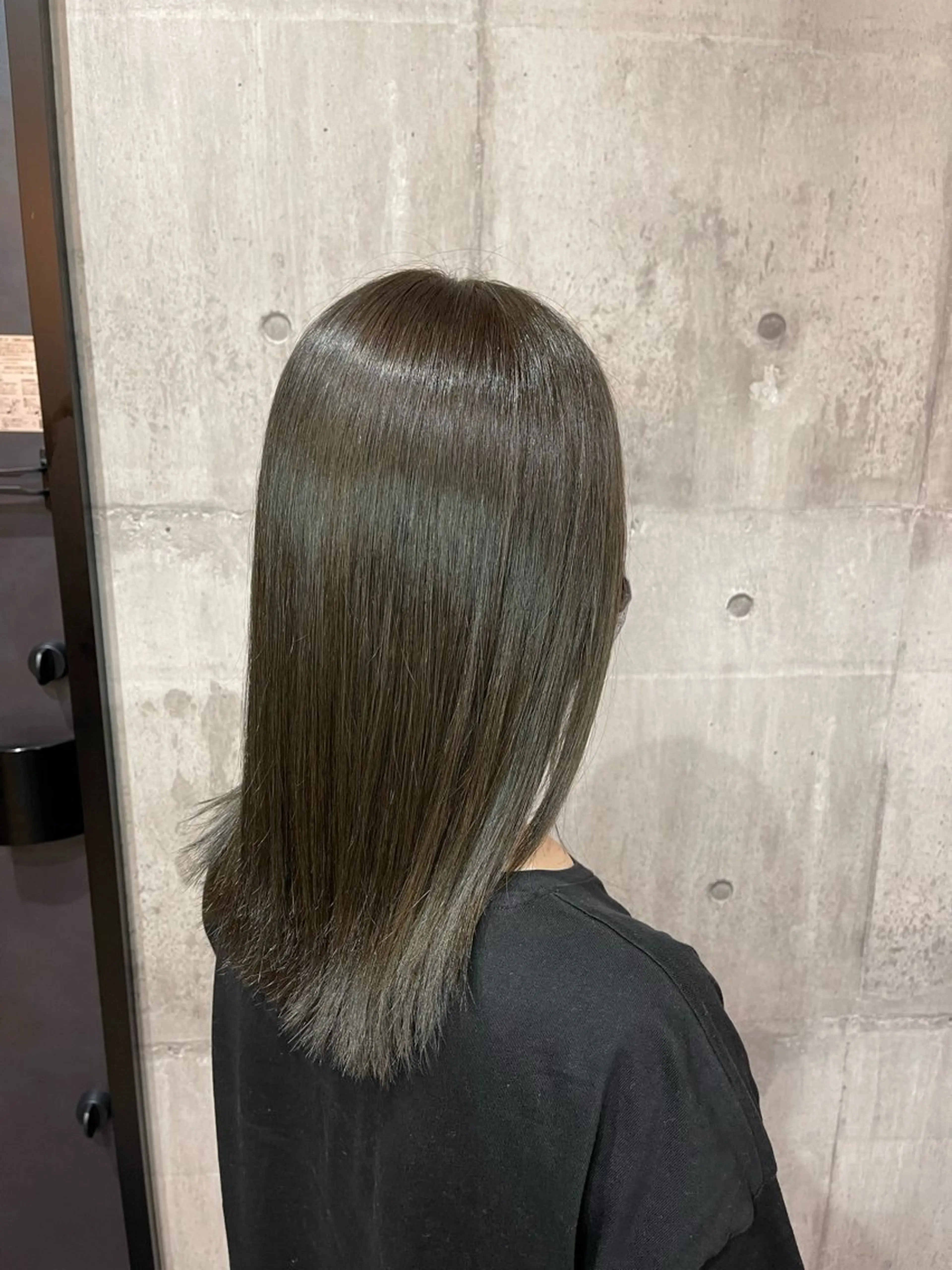 セミロング カラー Felice Erikaのヘアスタイル