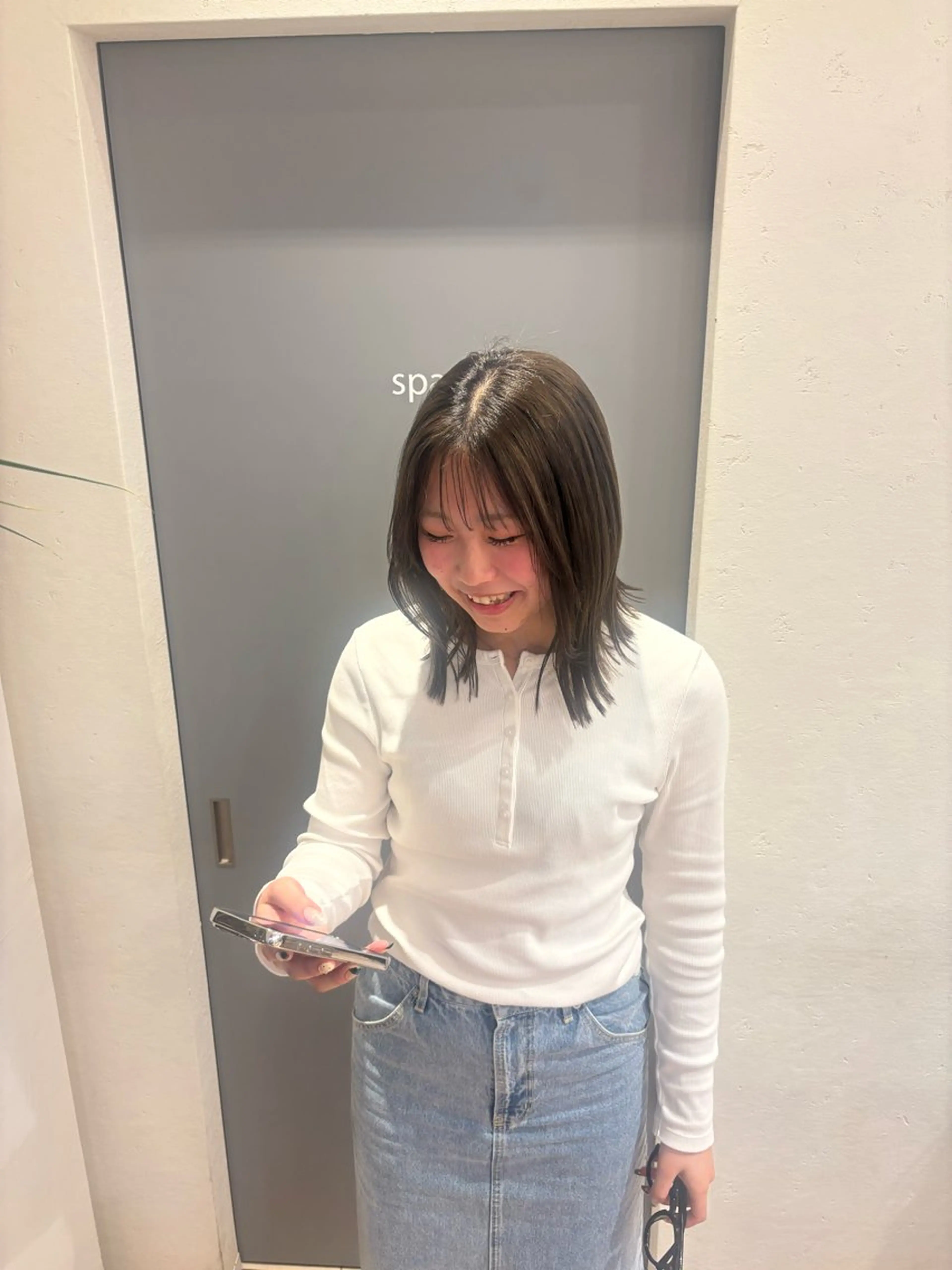 セミロング 坂本 桃花のヘアスタイル
