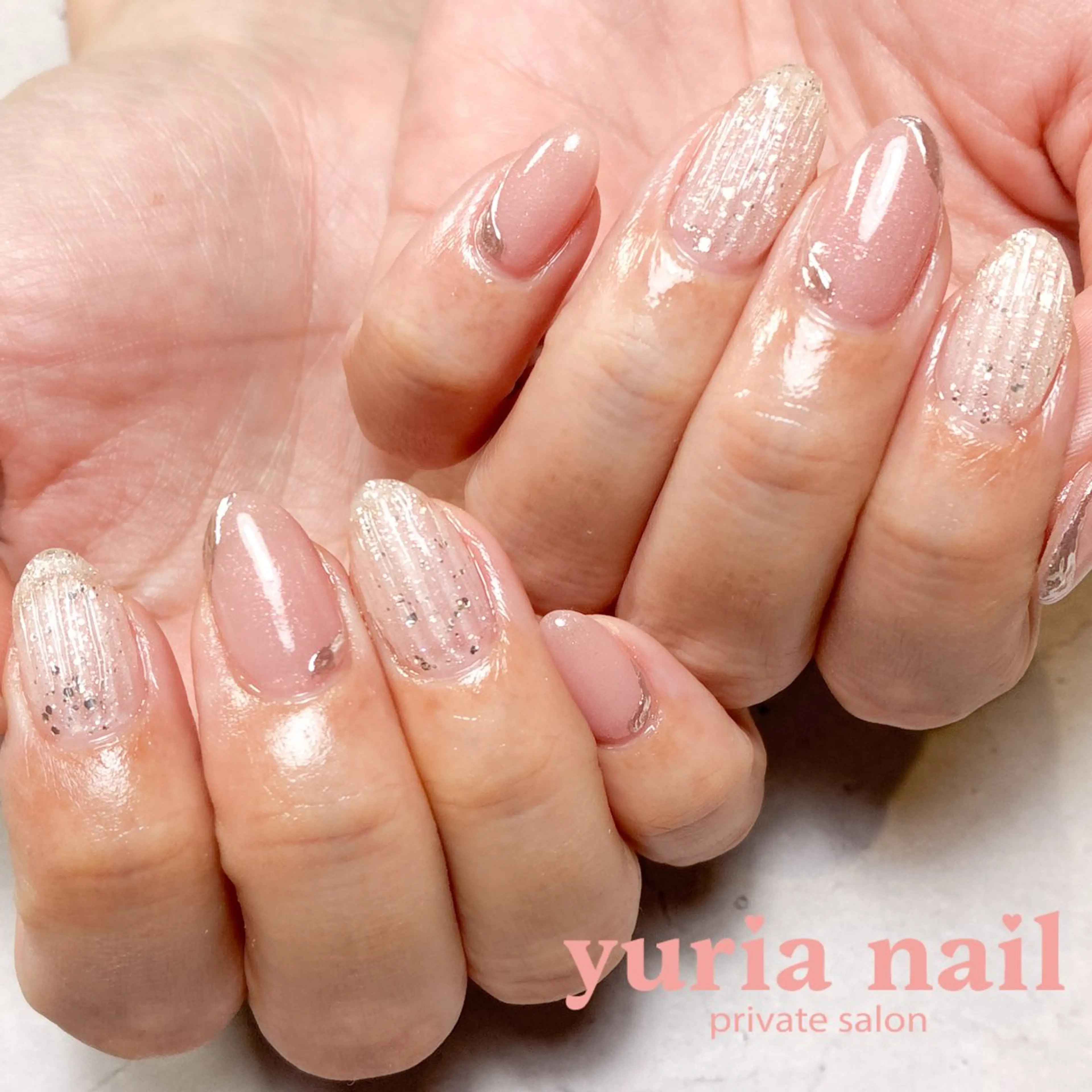 ネイル オーロラネイル ラメ(グリッター) マグネットネイル ミラーネイル ピンク ハンドネイル 小林 ゆりあのネイルデザイン