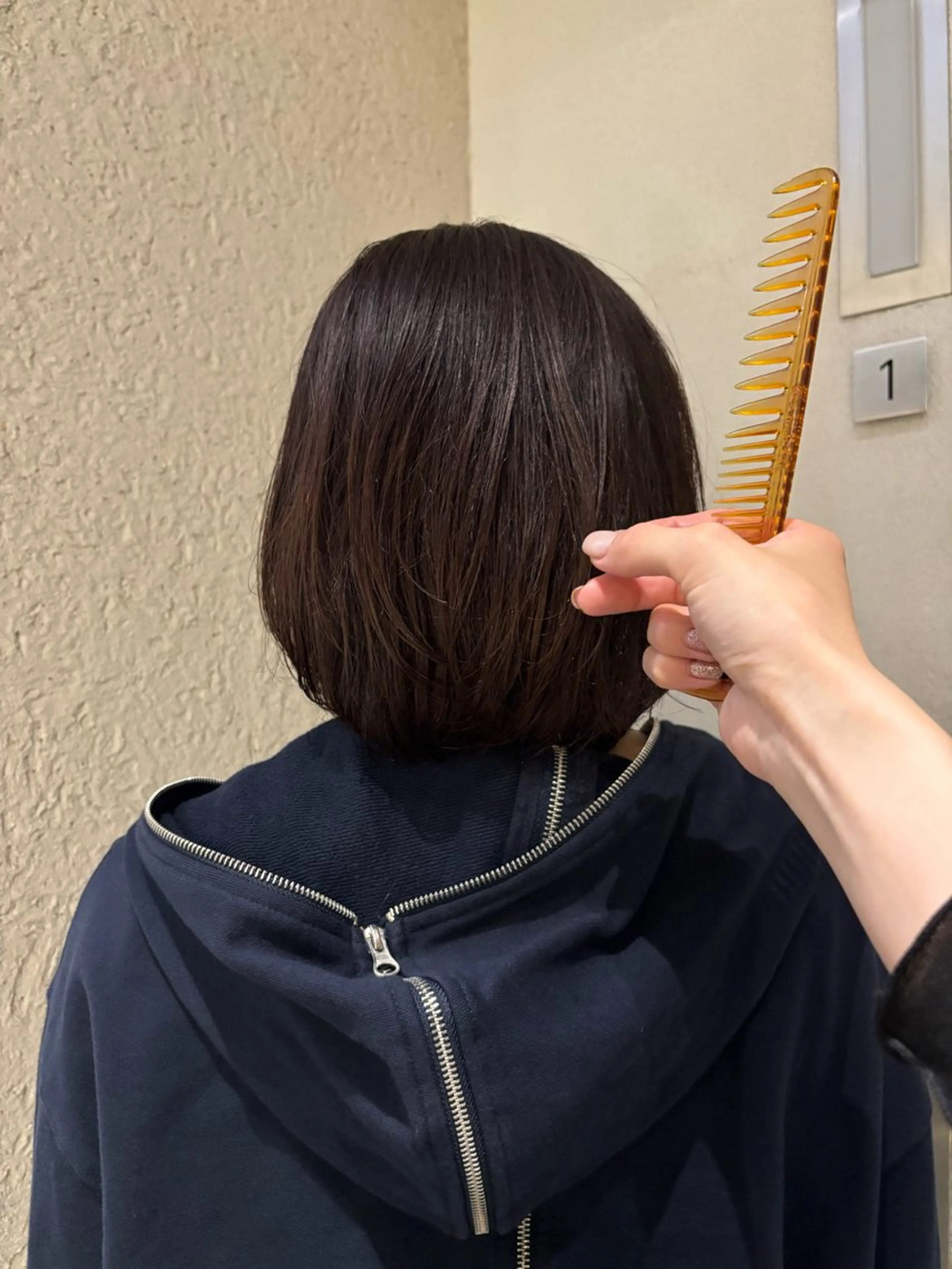 ショート カラー カット ヘアカラー トリートメント ヘアセット レイヤーボブ🎵 ブリーチ/りりのヘアスタイル