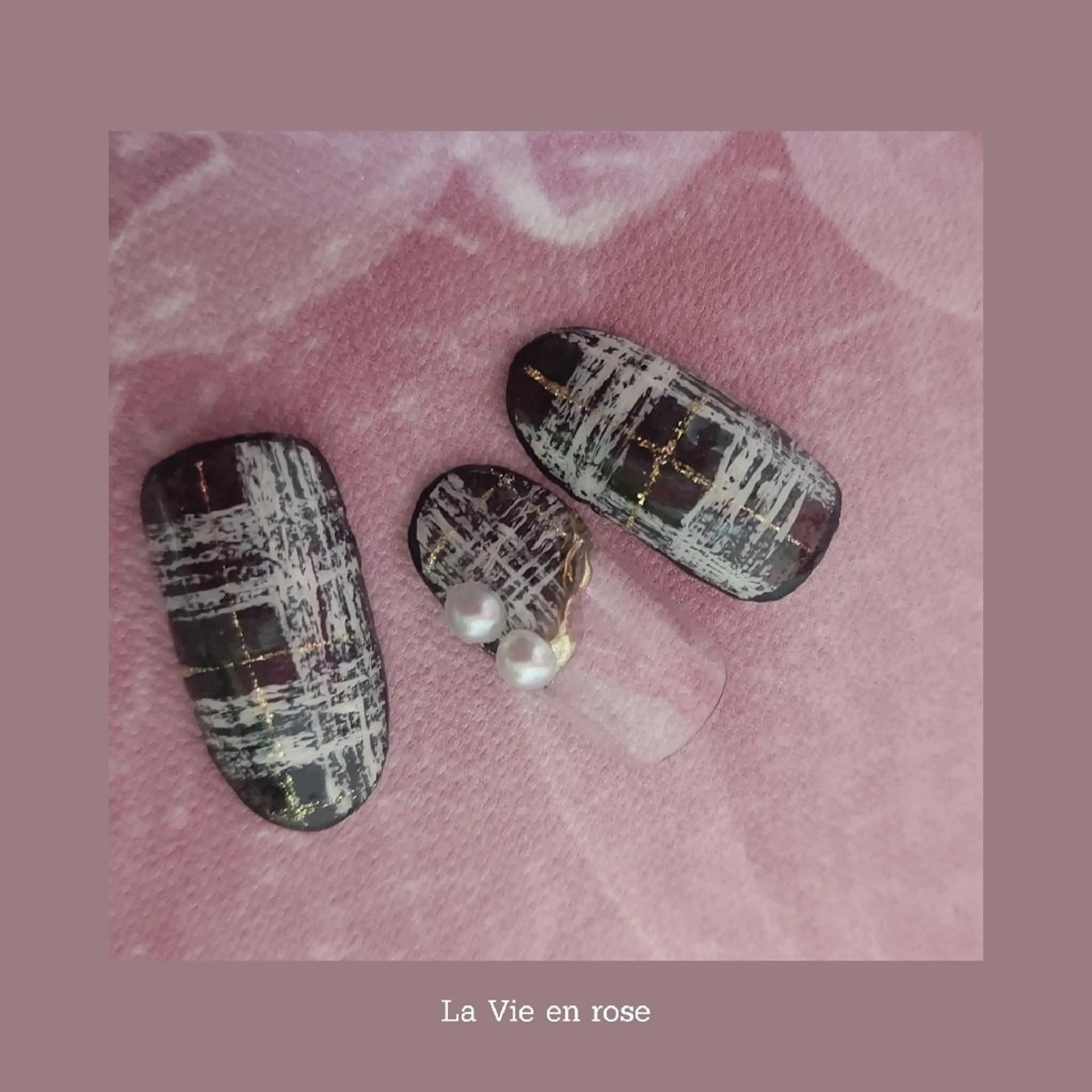 ネイル ラヴィアン ローズのネイルデザイン