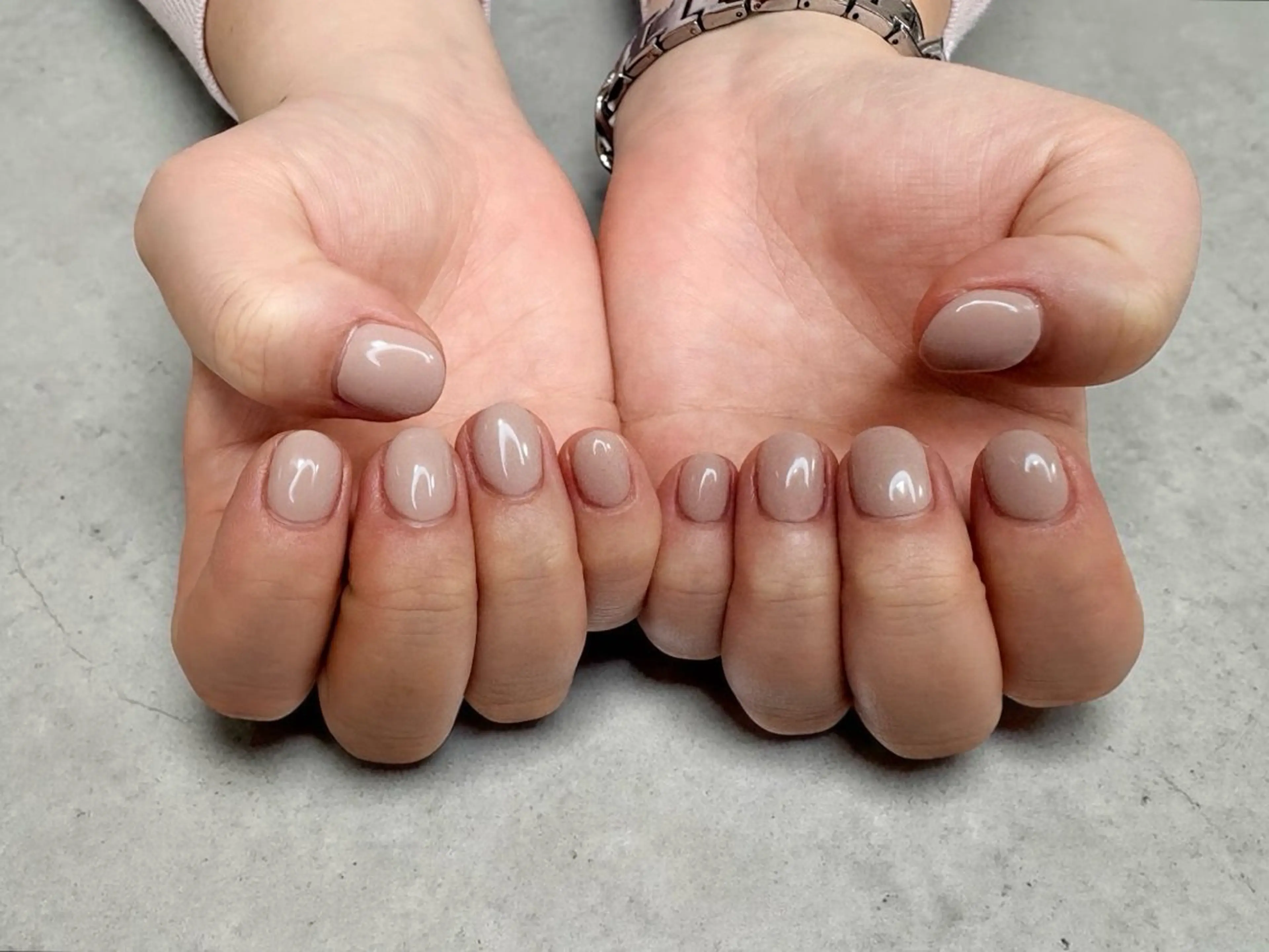 ネイル フットネイル ジェルネイル ラメ(グリッター) マグネットネイル 持ち込み ハンドネイル ハンドケア ♡Bivi♡自爪に 優しいネイルサロンのネイルデザイン