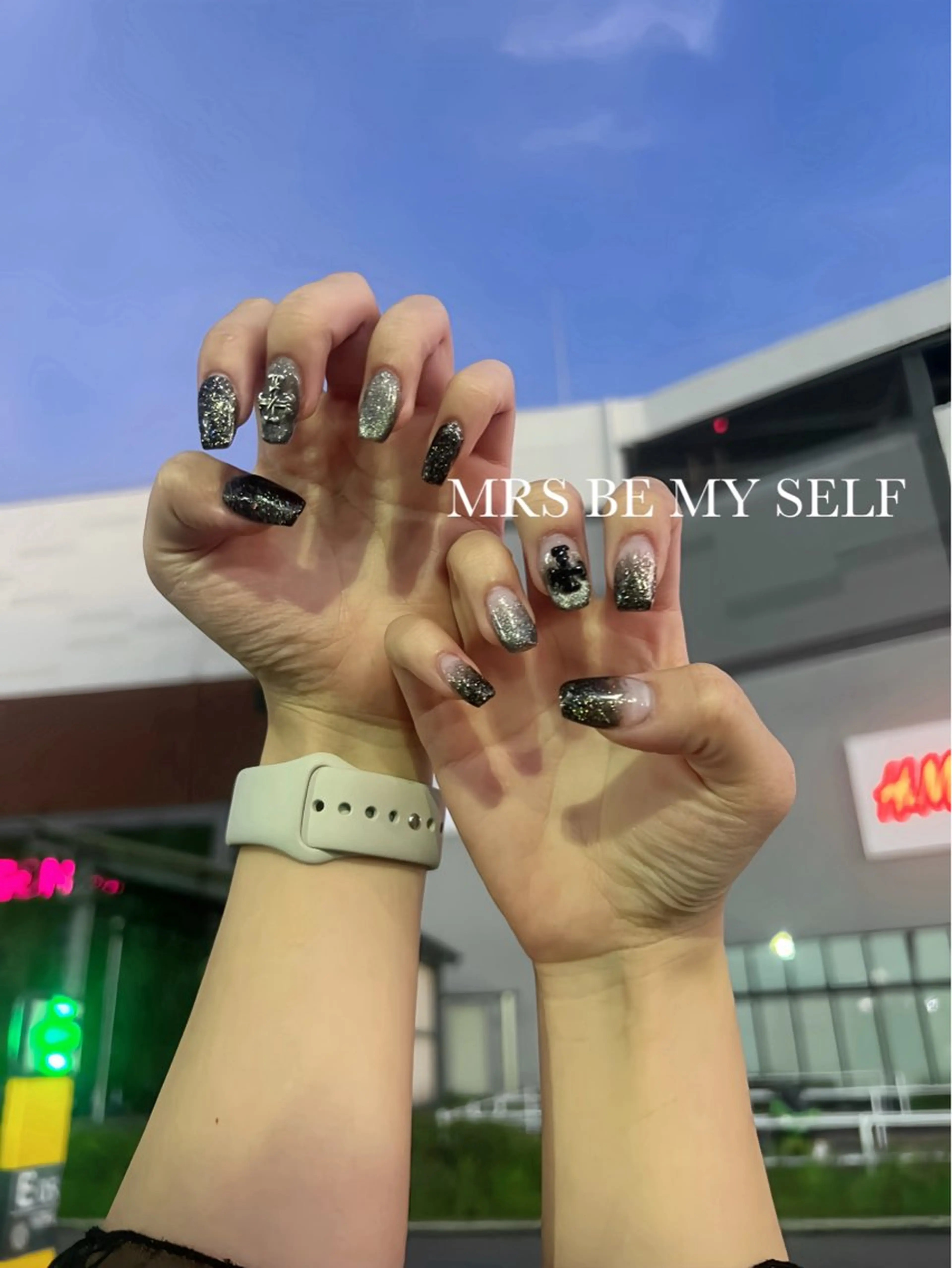 ネイル ラメ(グリッター) シルバー MRS/ miyu🎀のネイルデザイン