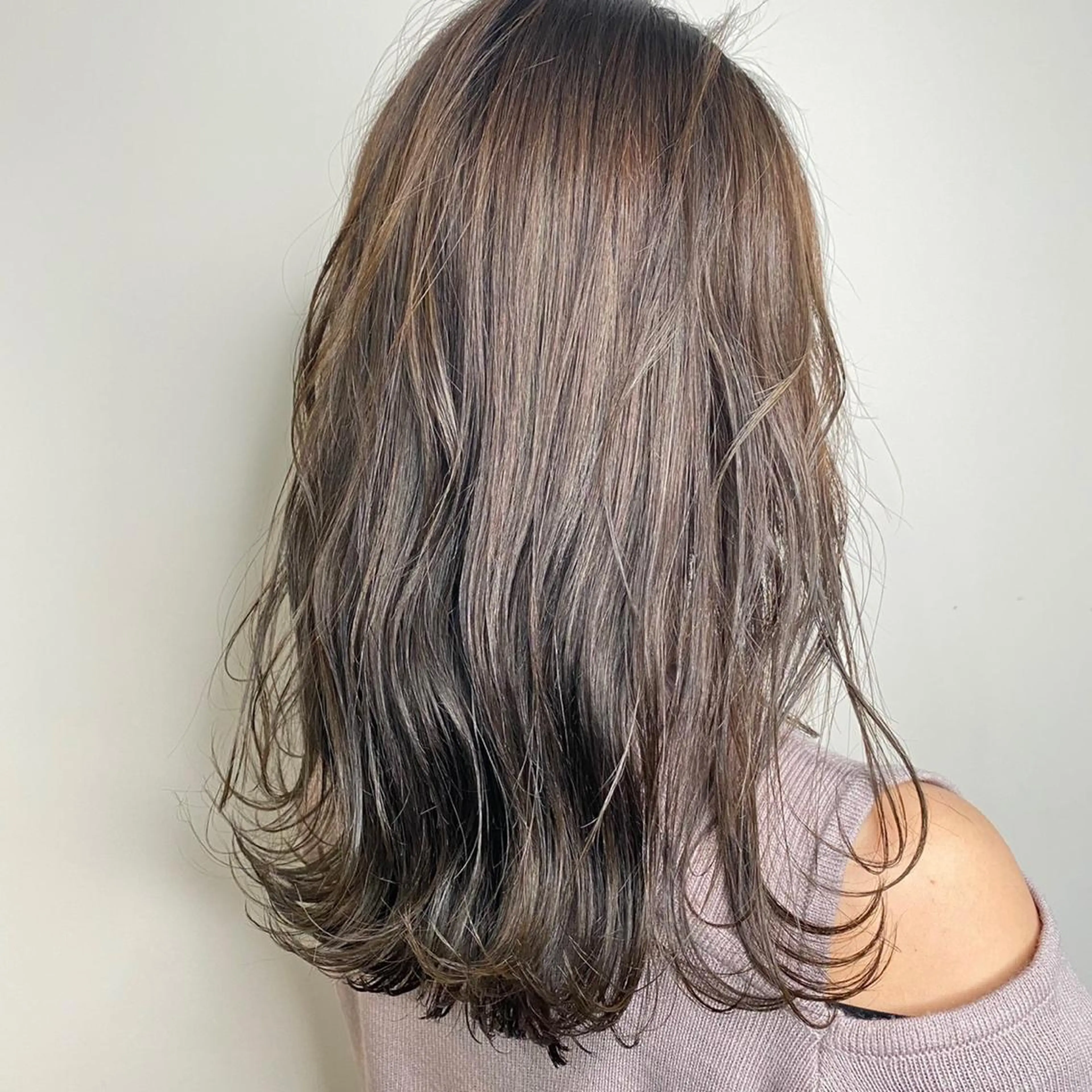 ミディアム カラー ベージュカラー バイオレットカラー カット ヘアカラー トリートメント ヘアセット メンズサロン ANSWERのヘアスタイル