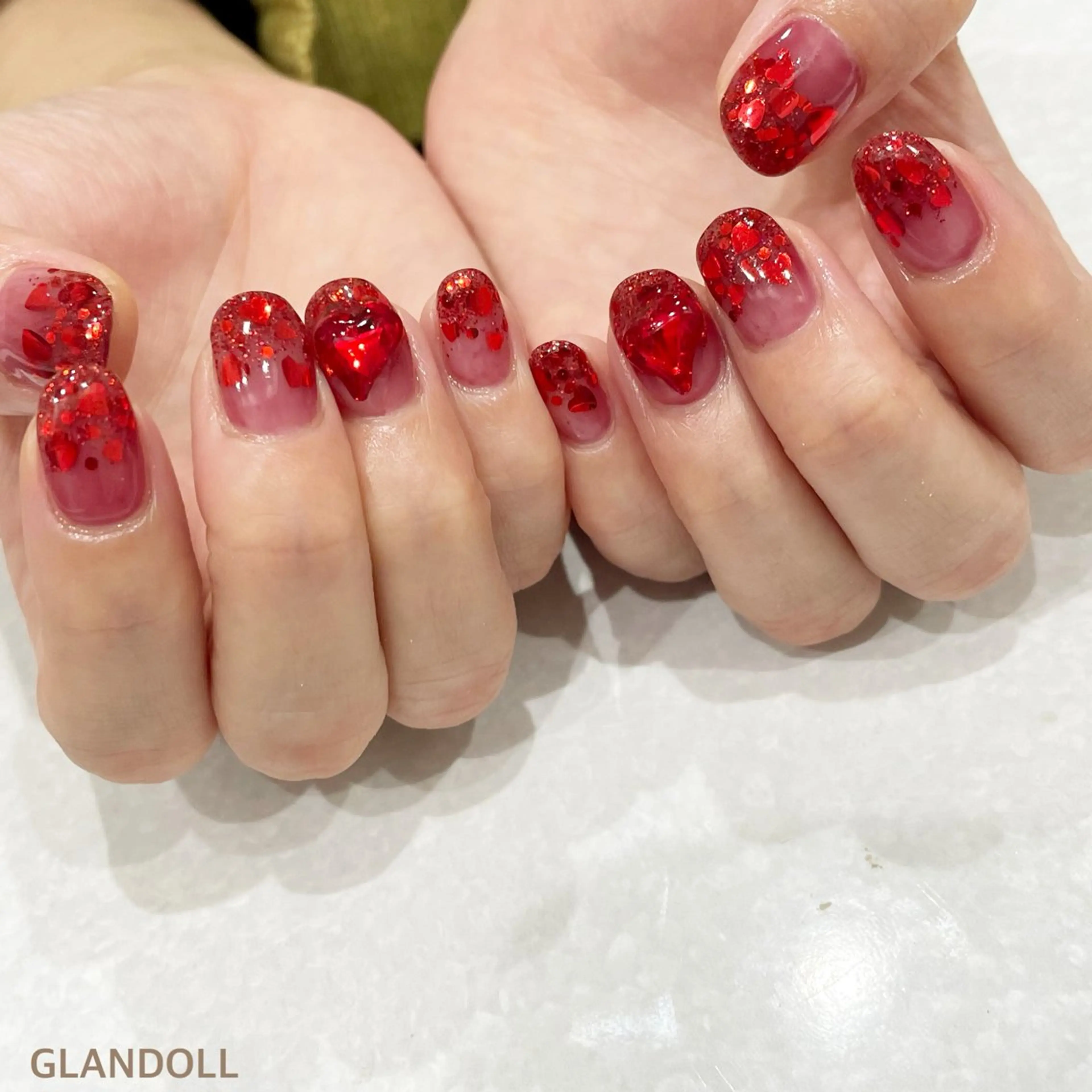 ネイル ハンドネイル GLANDOLL YURIのネイルデザイン