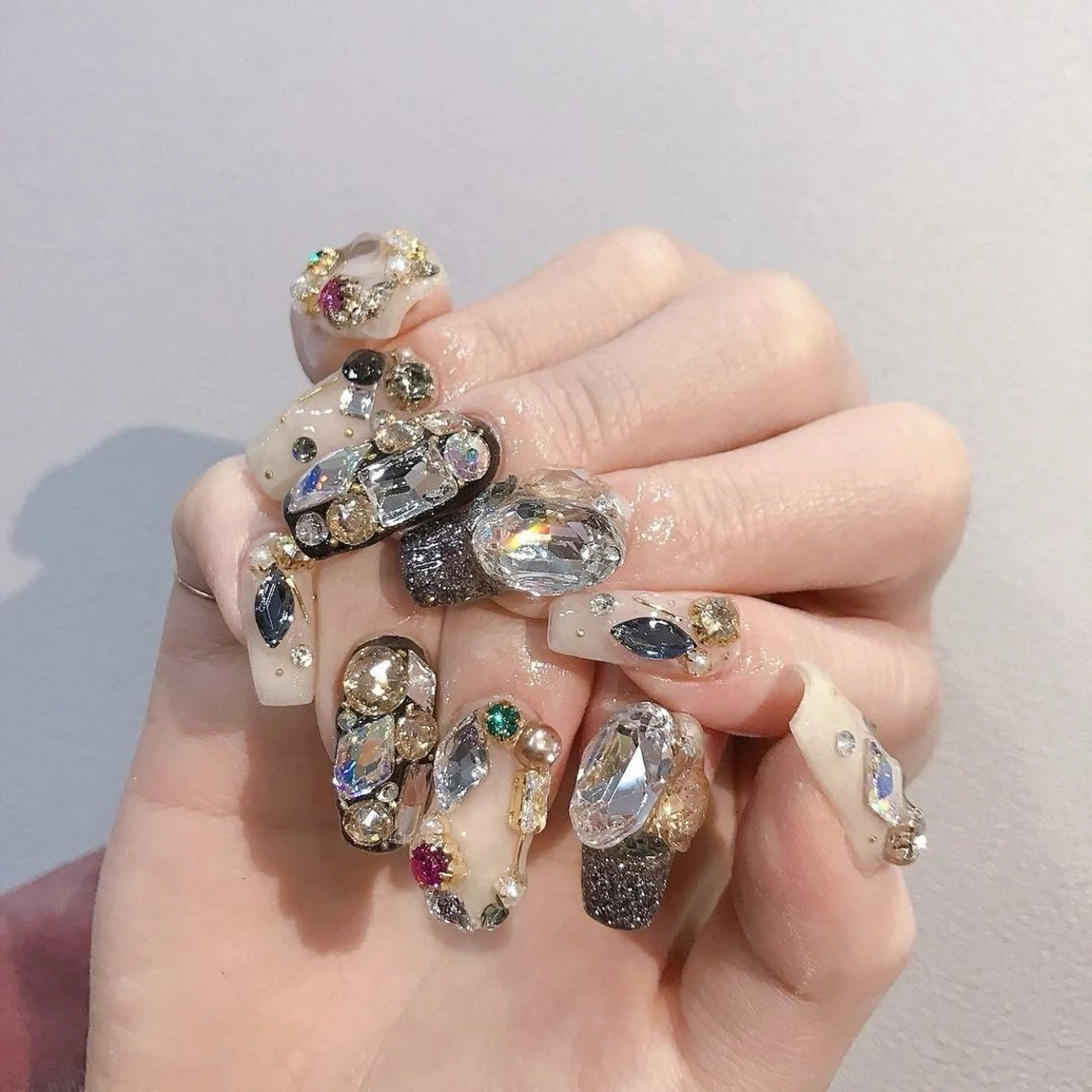 セミロング T&D NailSalonのネイルデザイン
