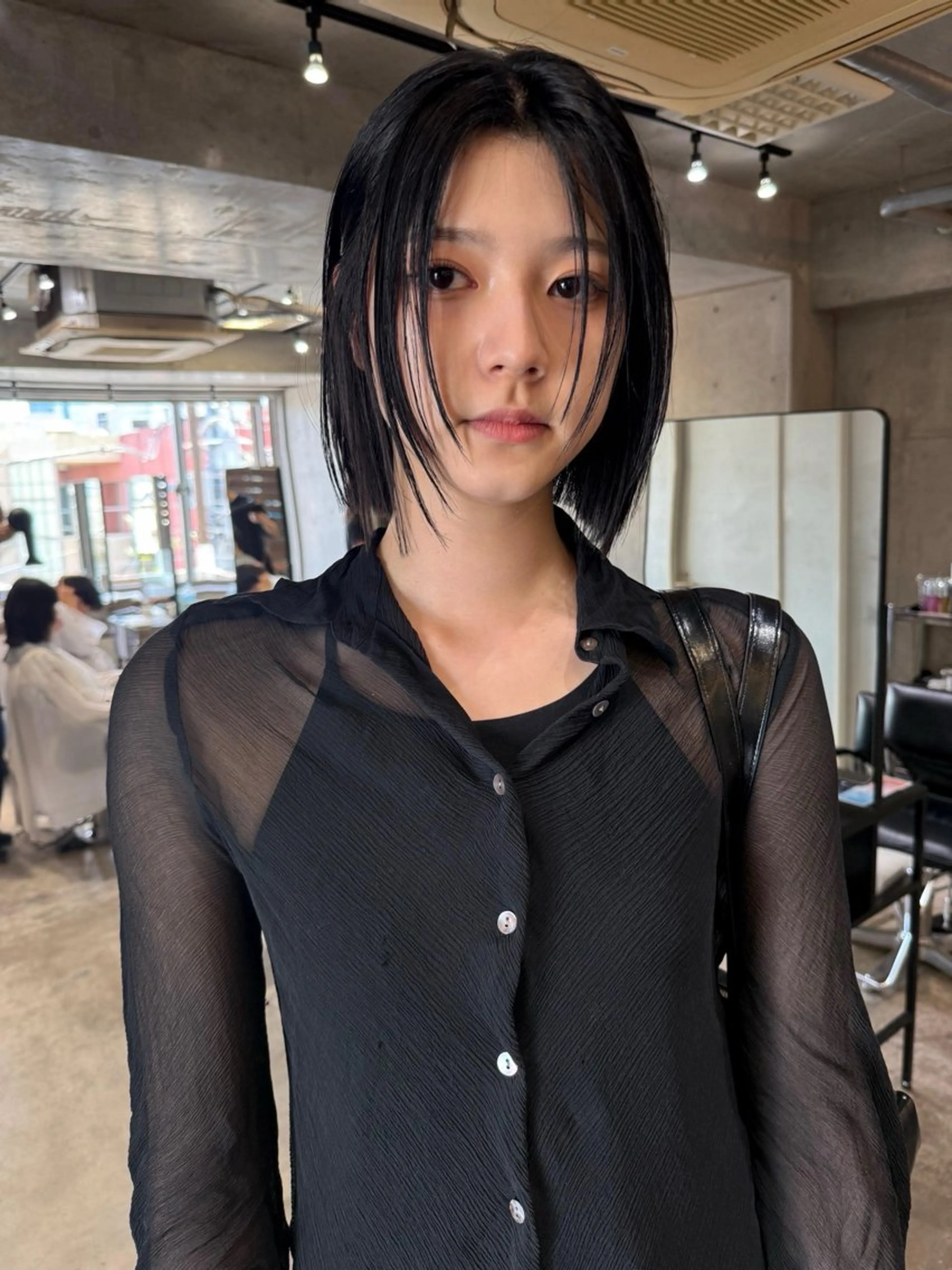 ショート ボブ 髪質改善 レイヤーカット ウルフカット ウルフレイヤー カット ヘアカラー レイヤーカット\ウル フ　chinatsuのヘアスタイル