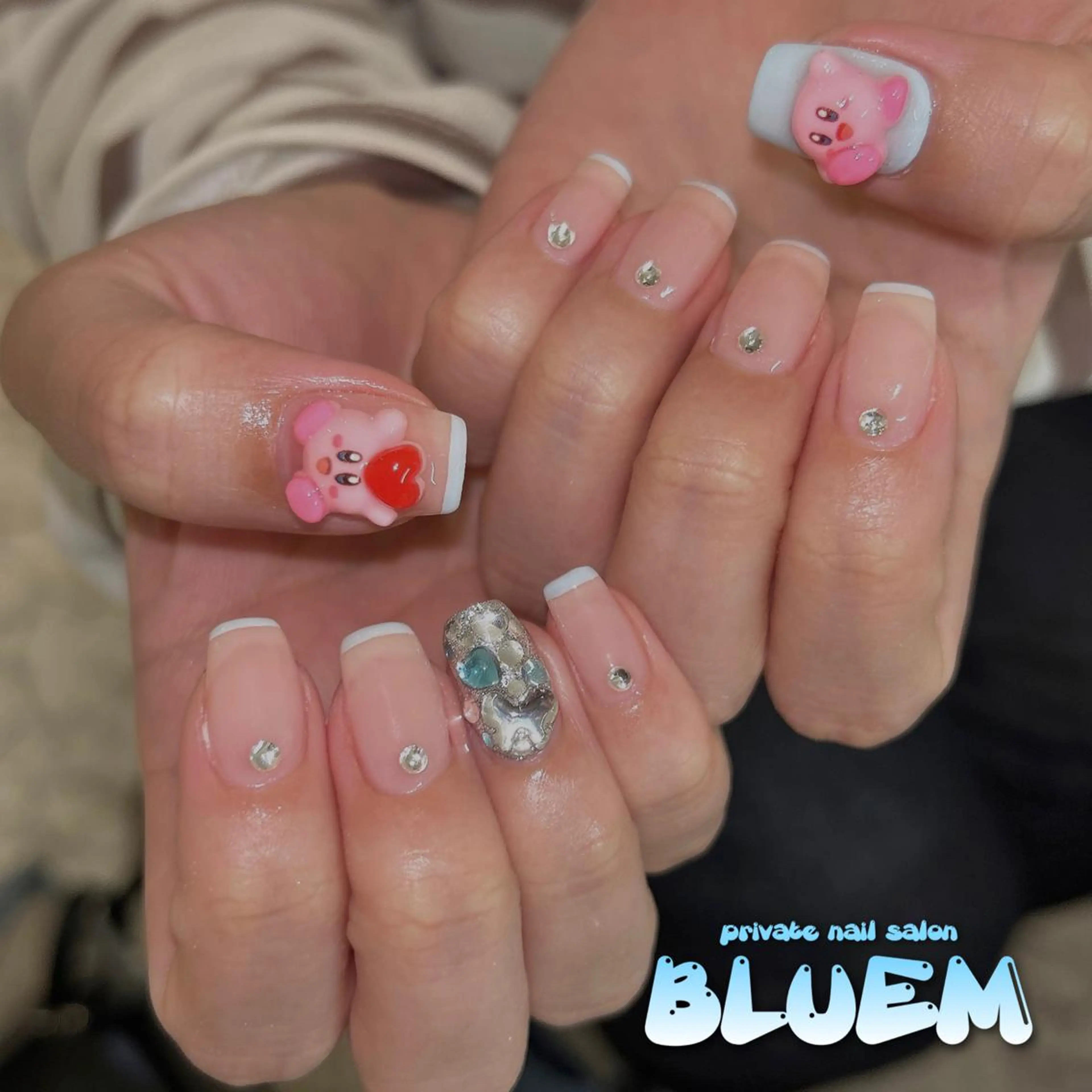 ネイル ハンドネイル BLUEM なな🐶のネイルデザイン