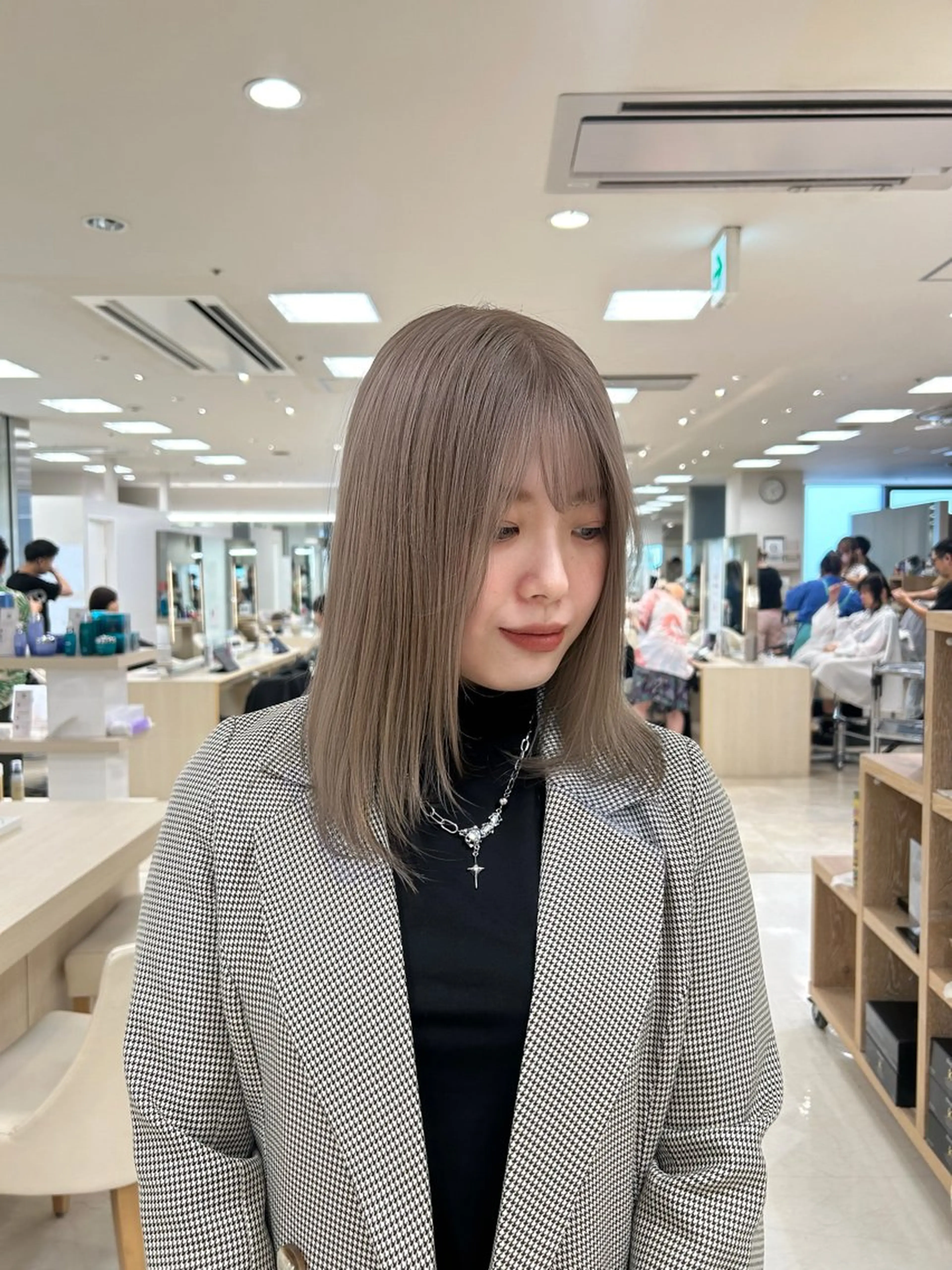 セミロング カラー ヘアアレンジ/ベー ジュchiakiのヘアスタイル