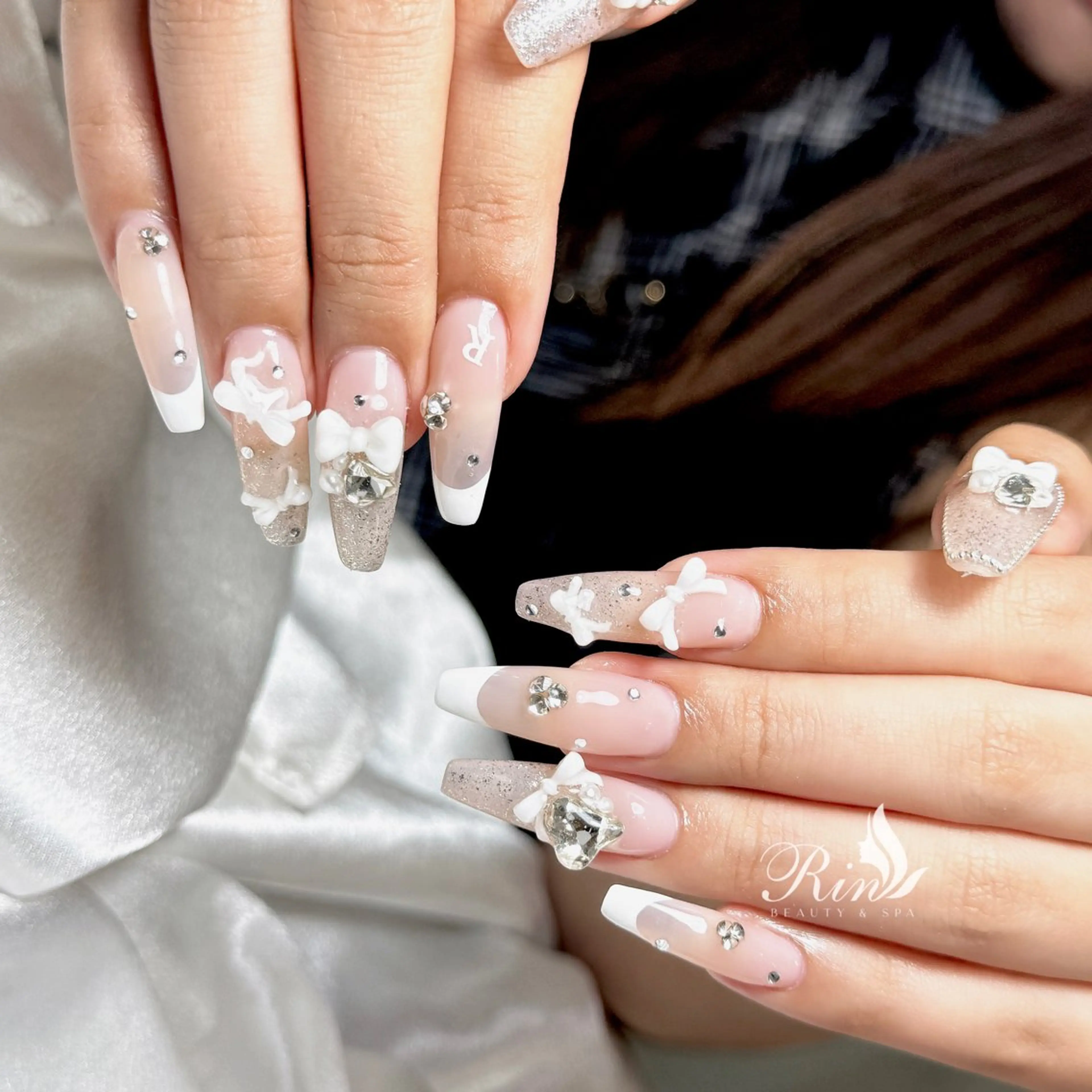 ネイル アートネイル 長さ出し ガーリー 韓国ネイル 持ち込み Rin Nail 新大久保店のネイルデザイン