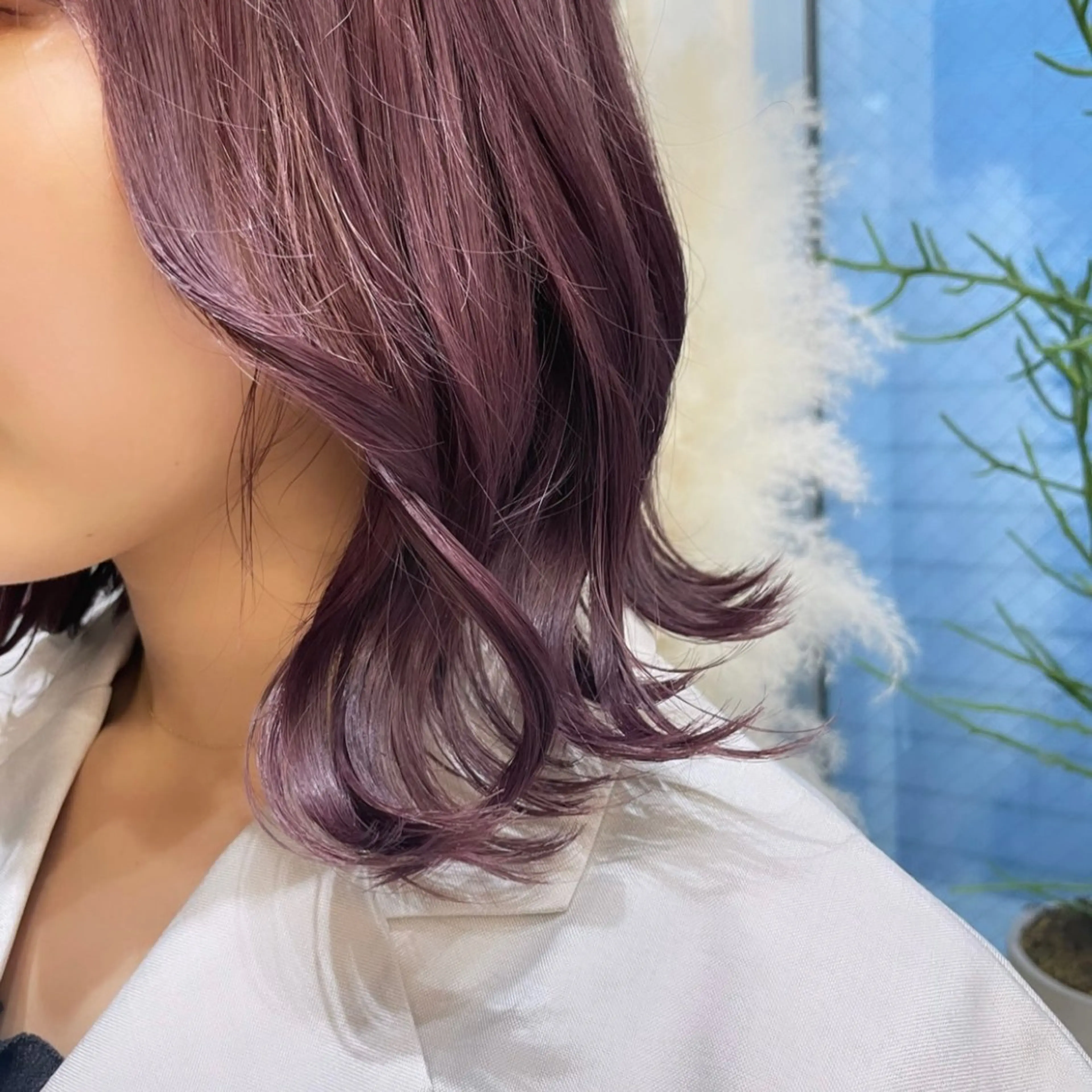 ミディアム カラー ブリーチ ラベンダーカラー Rui/透明感カラー 暖色/レイヤーカットのヘアスタイル