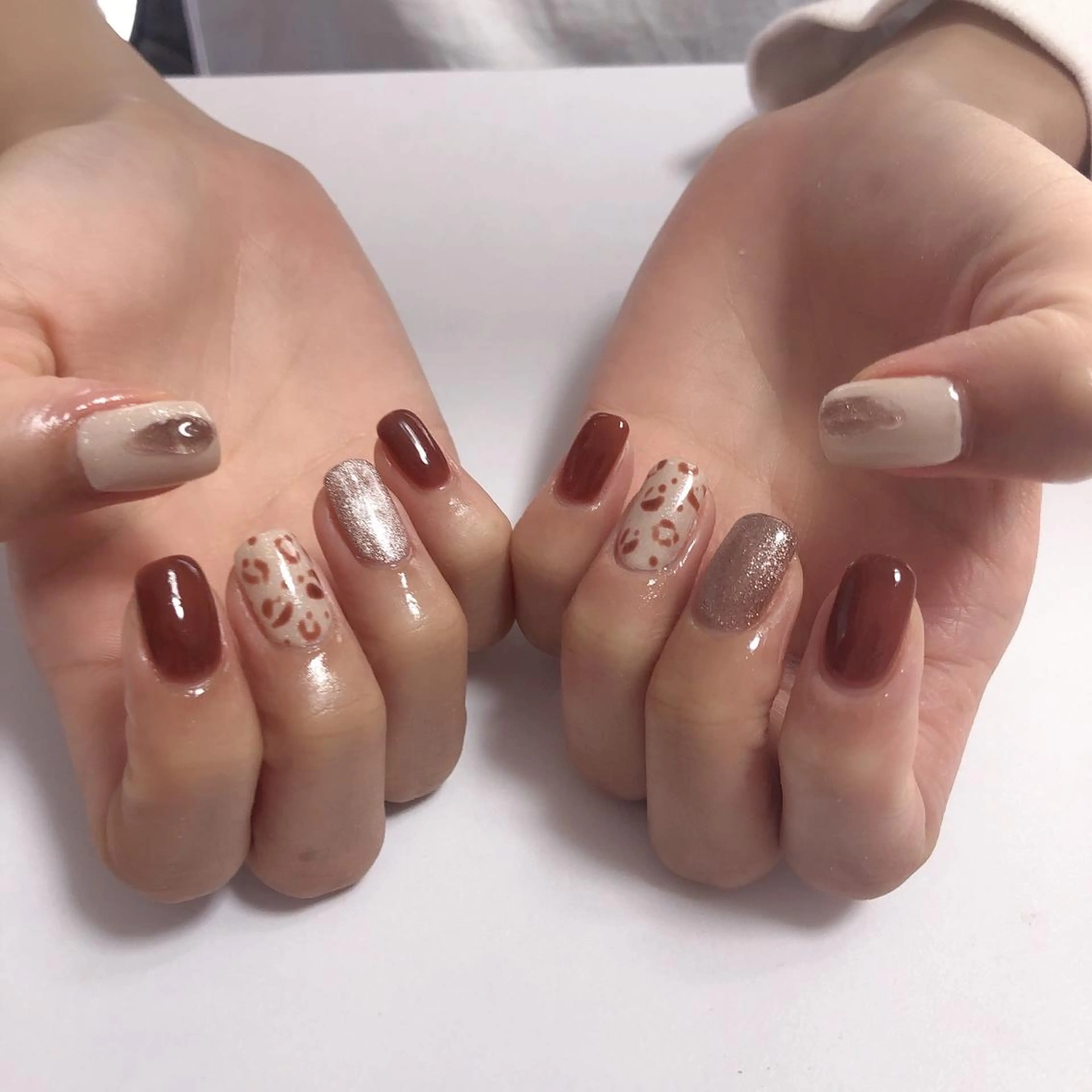 ネイル アニマル柄 ハンドネイル mogunail &blowのネイルデザイン