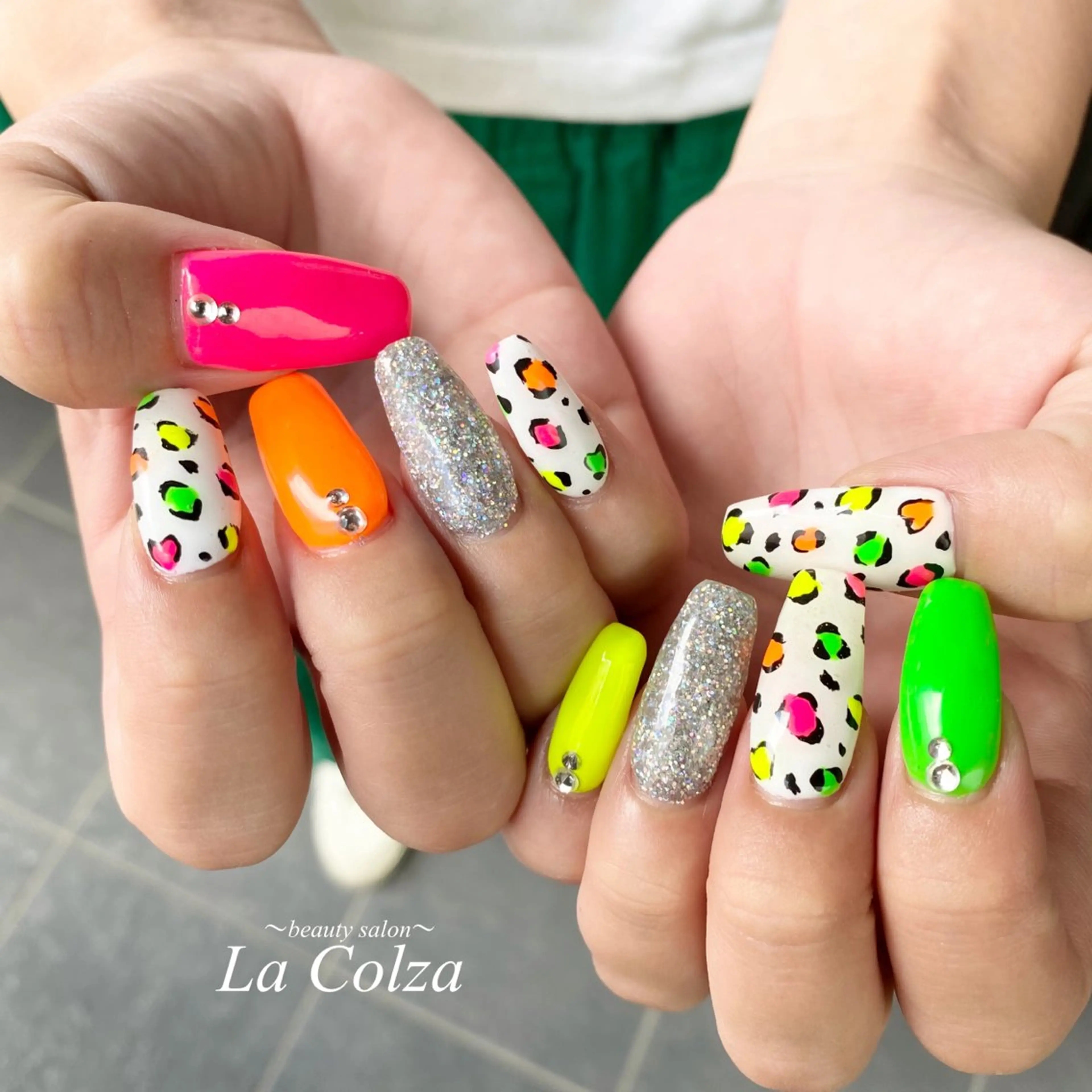 ネイル La Colzaのネイルデザイン