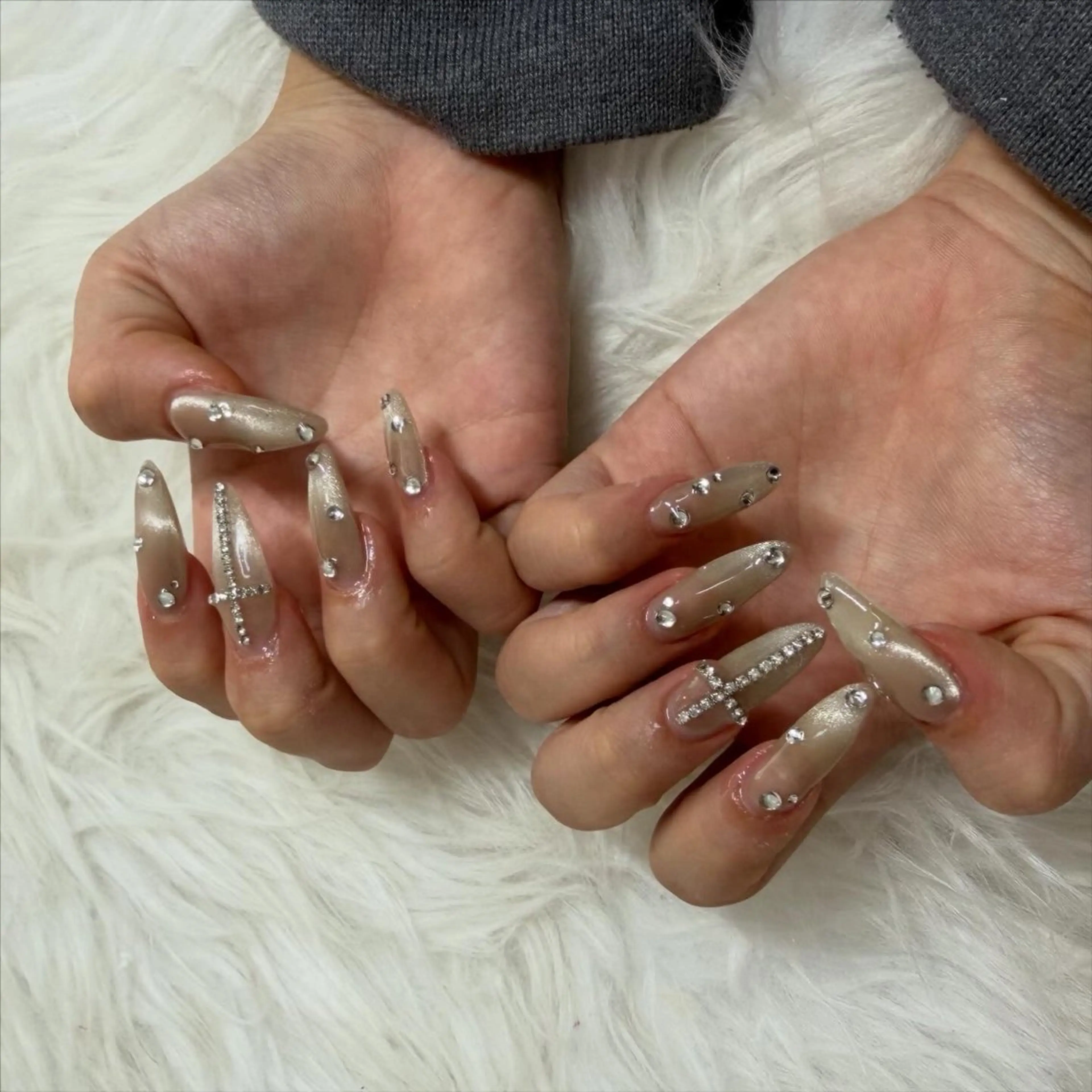 ロング ハンドネイル mao .のネイルデザイン