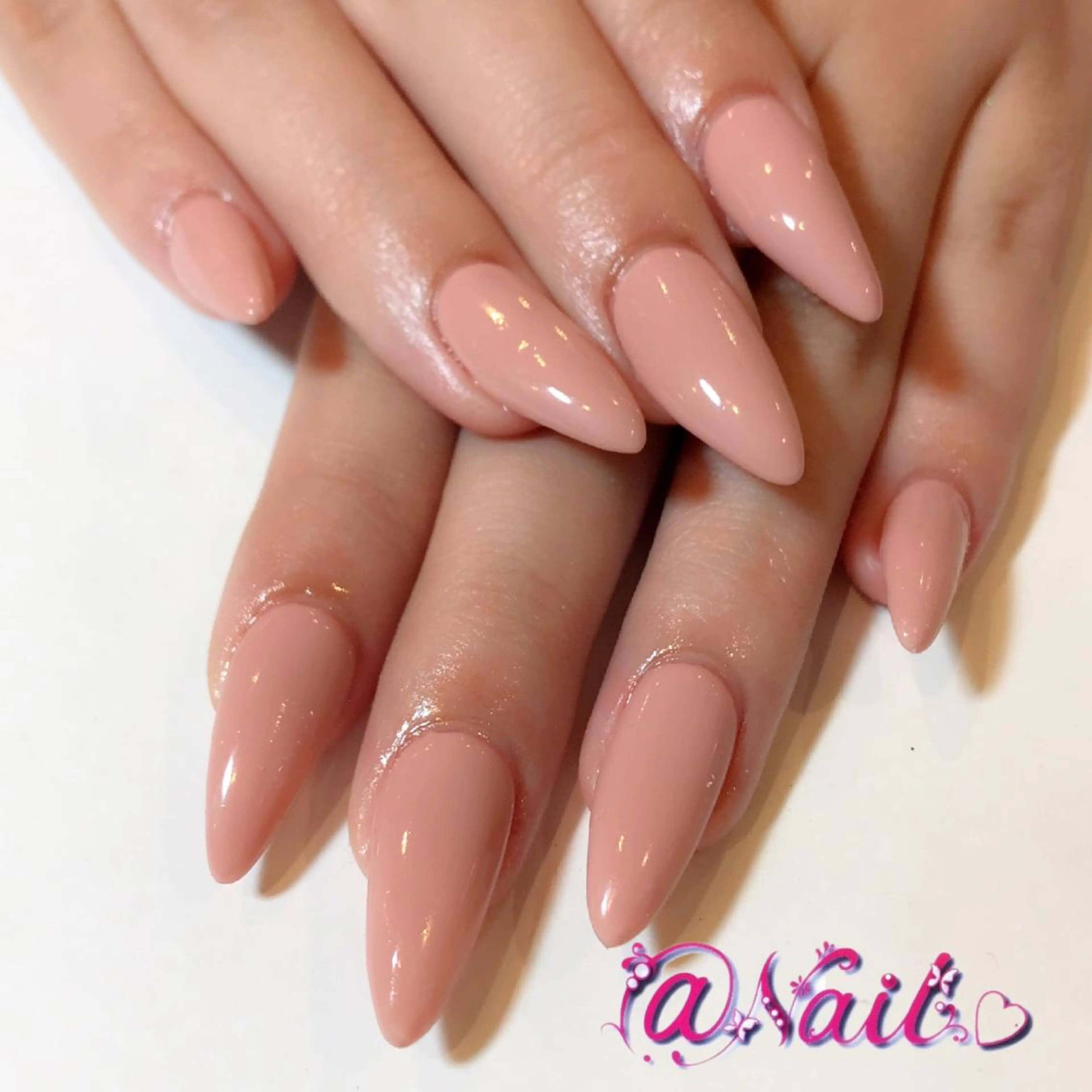 ネイル アートネイル フットネイル ジェルネイル 持ち込み ワンカラーネイル 小尾 栞のネイルデザイン