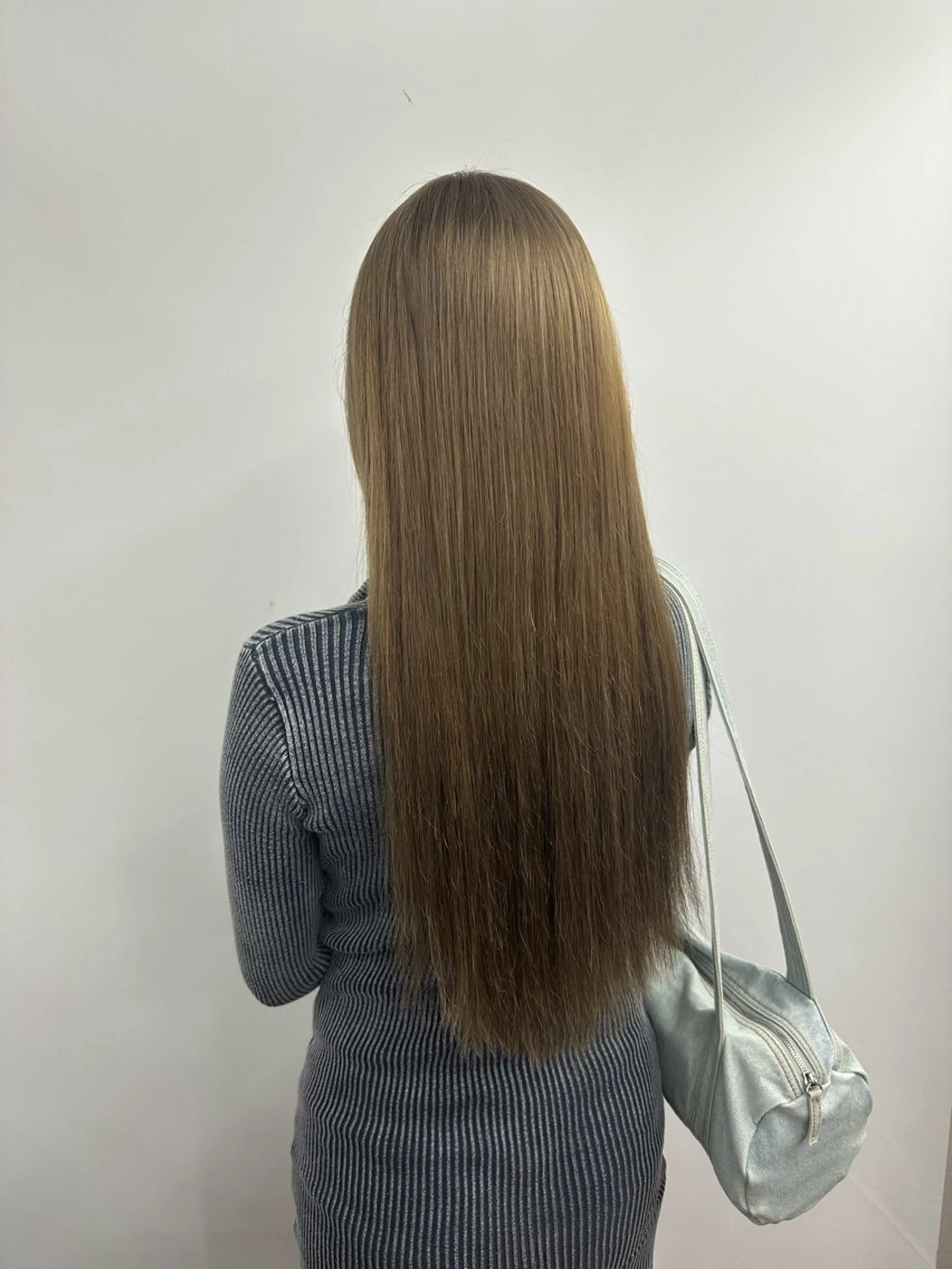 ロング カット エクステ 韓国ヘア×ハイトーン AYA💫のヘアスタイル