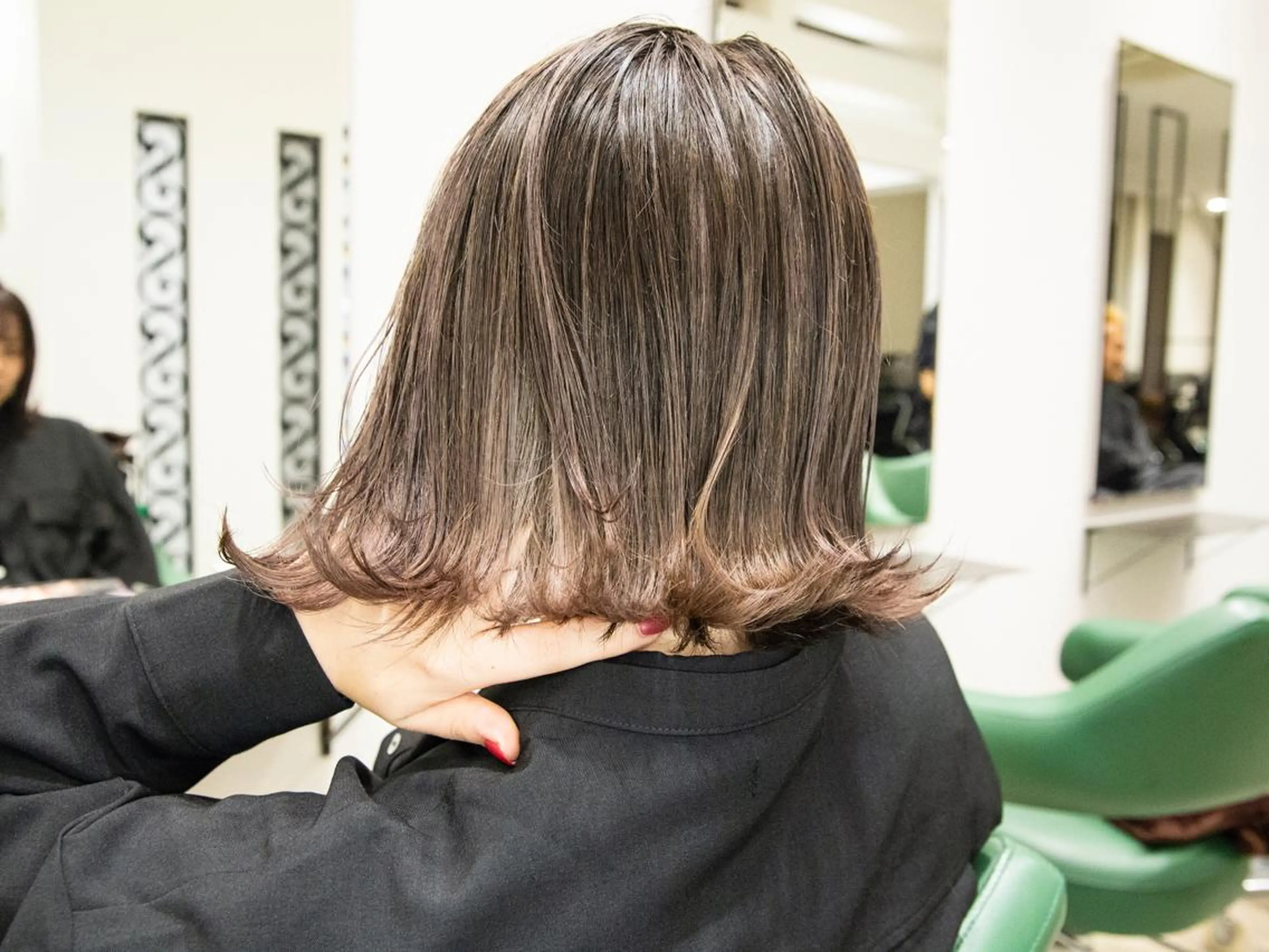 セミロング レイヤーカット Re:ta Hair 飯田淳平のヘアスタイル