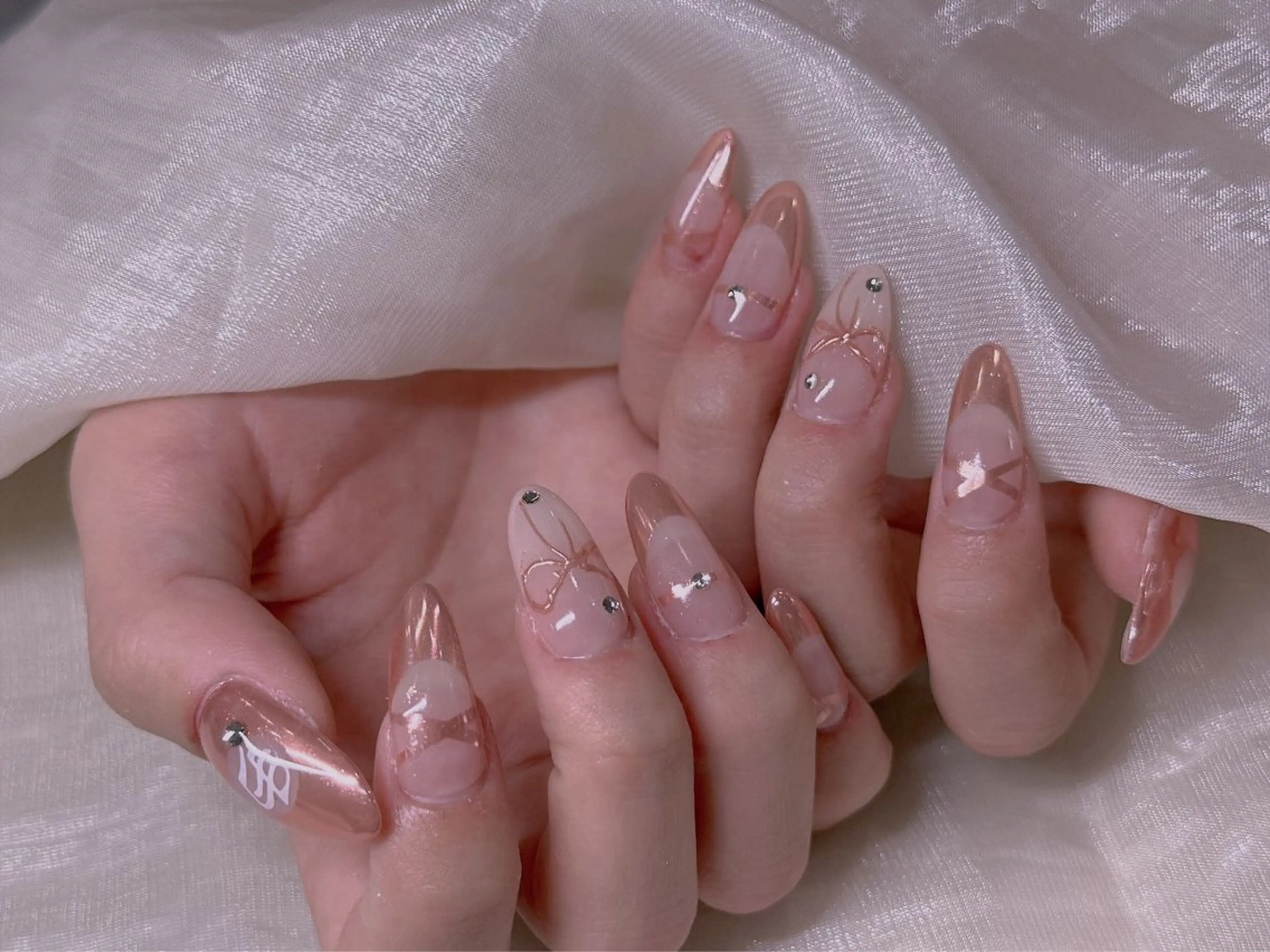 ネイル チークネイル フレンチネイル ハート 韓国ネイル レース 美爪パラジェル導入店 Sunnilyのネイルデザイン